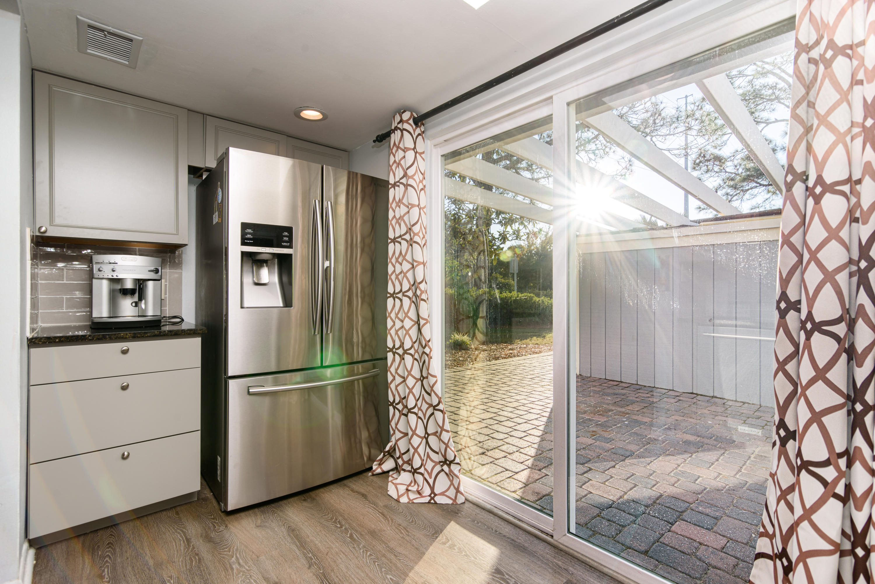 LINKSIDE VILLAGE UNIT 1 - Residential