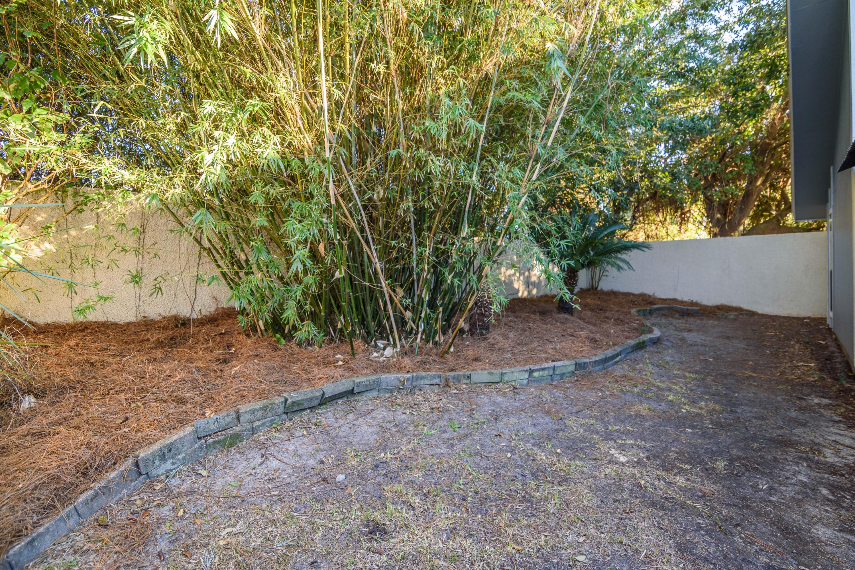 LINKSIDE VILLAGE UNIT 1 - Residential