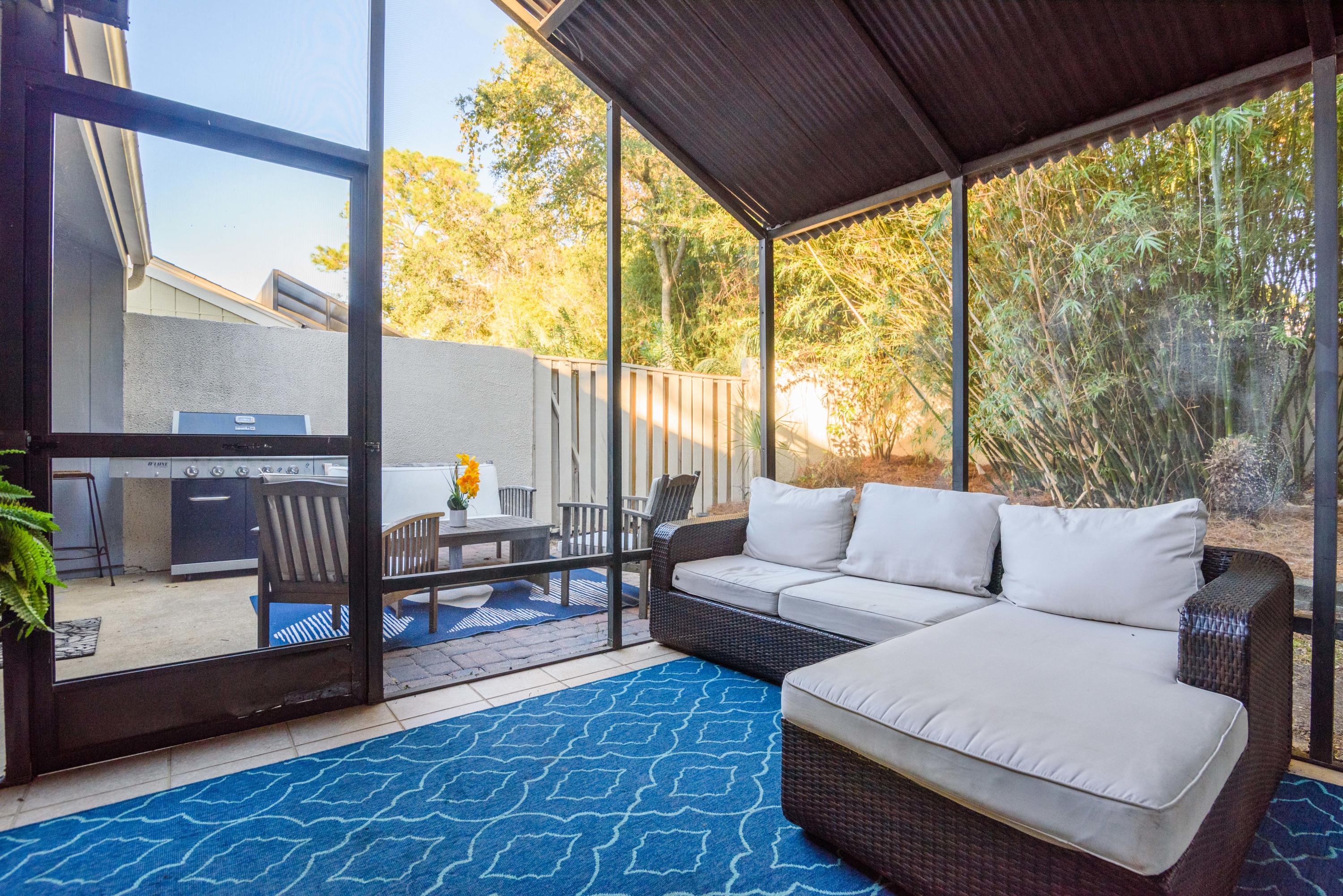 LINKSIDE VILLAGE UNIT 1 - Residential