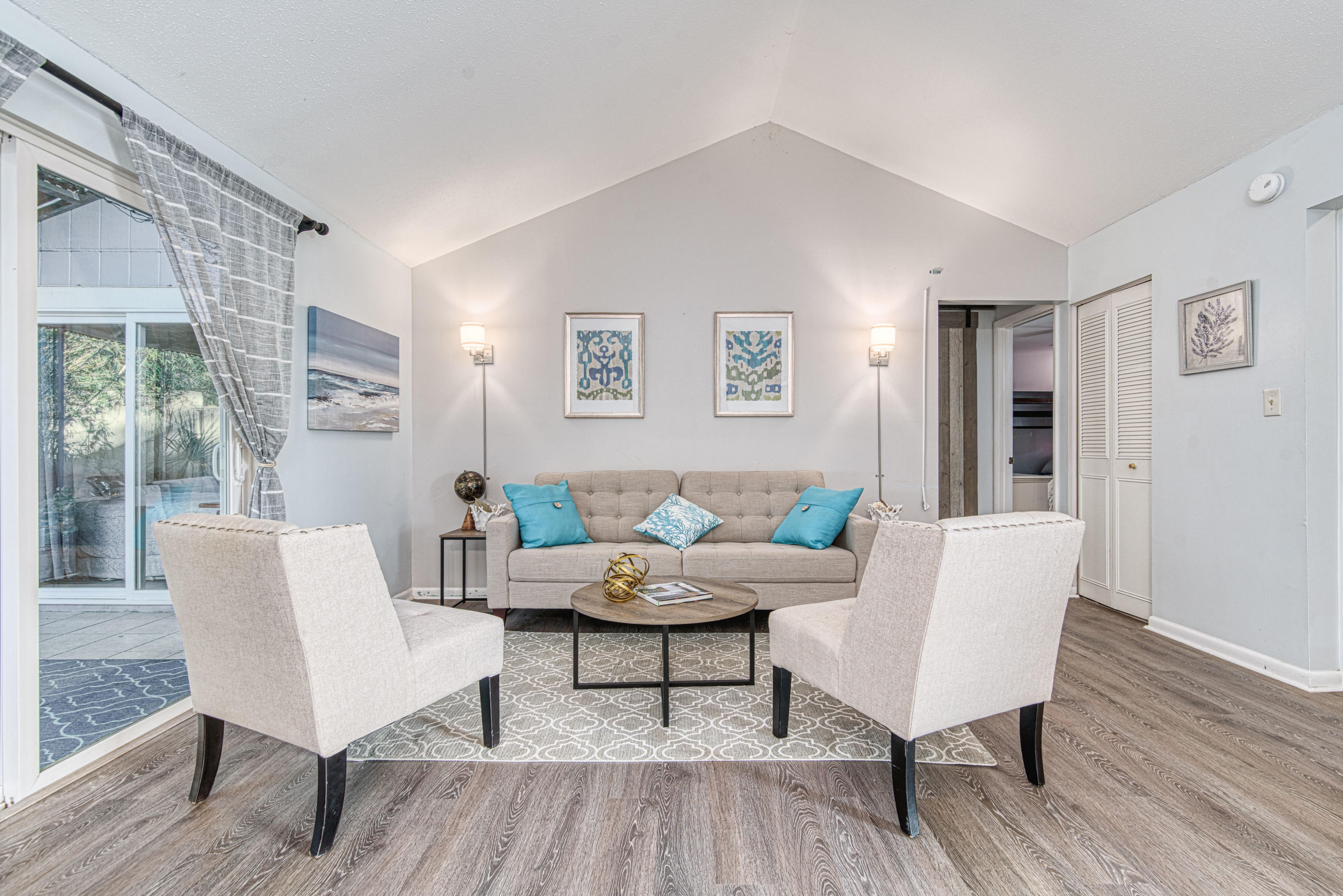 LINKSIDE VILLAGE UNIT 1 - Residential