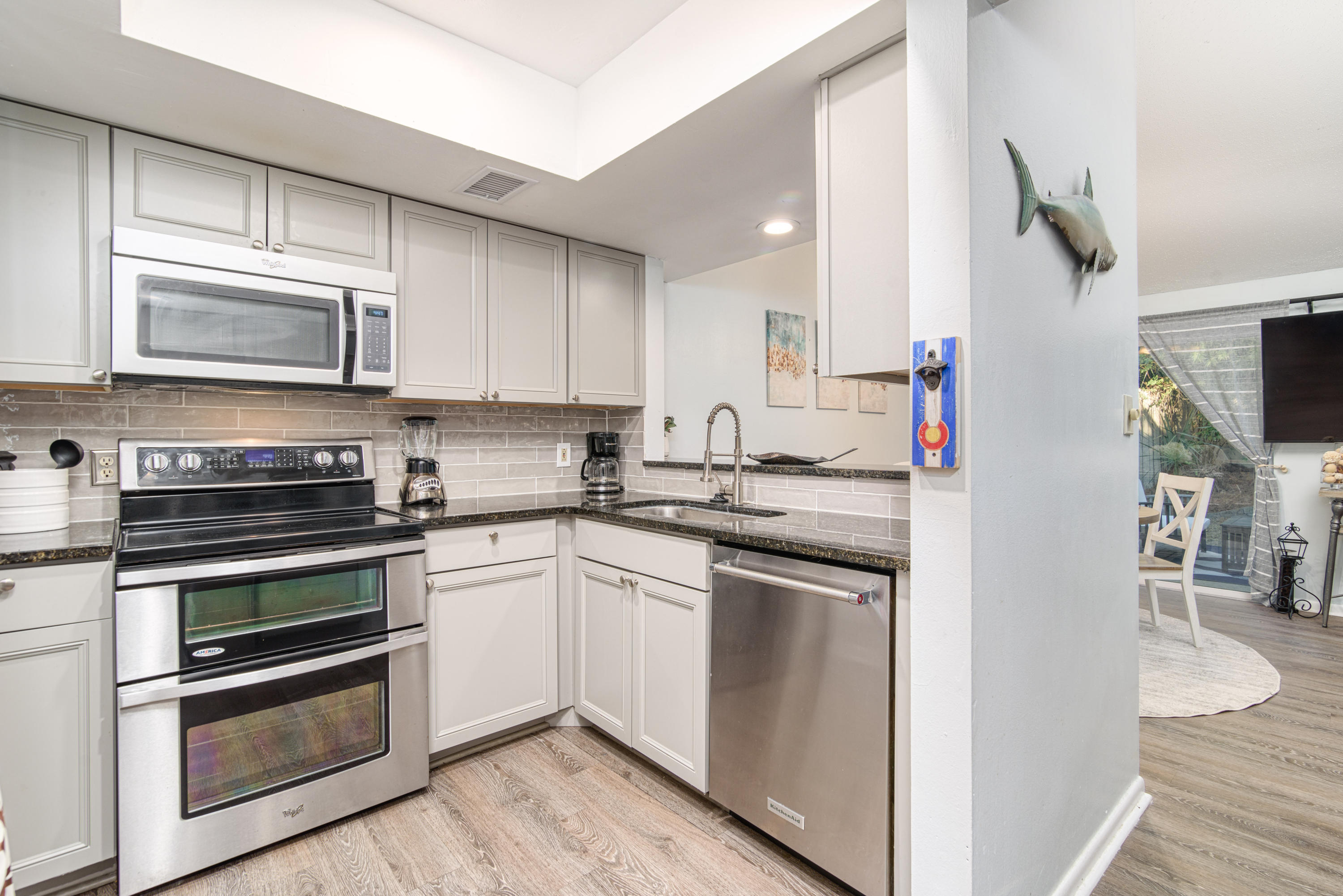 LINKSIDE VILLAGE UNIT 1 - Residential