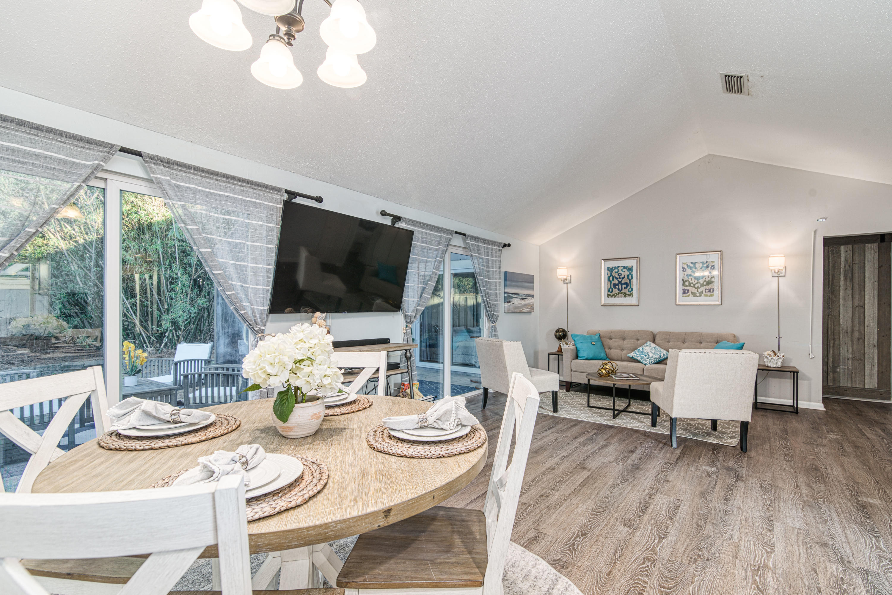 LINKSIDE VILLAGE UNIT 1 - Residential