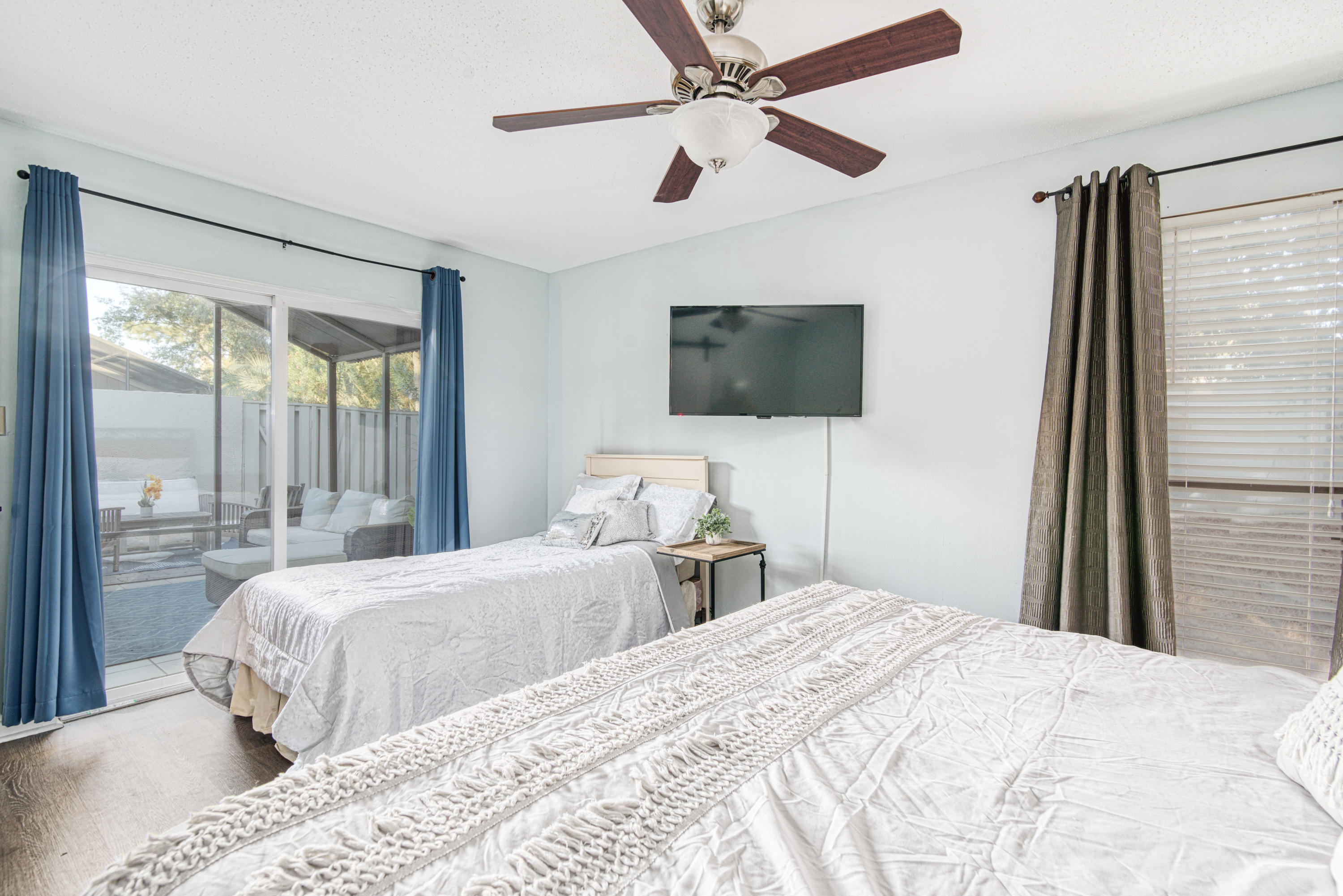 LINKSIDE VILLAGE UNIT 1 - Residential