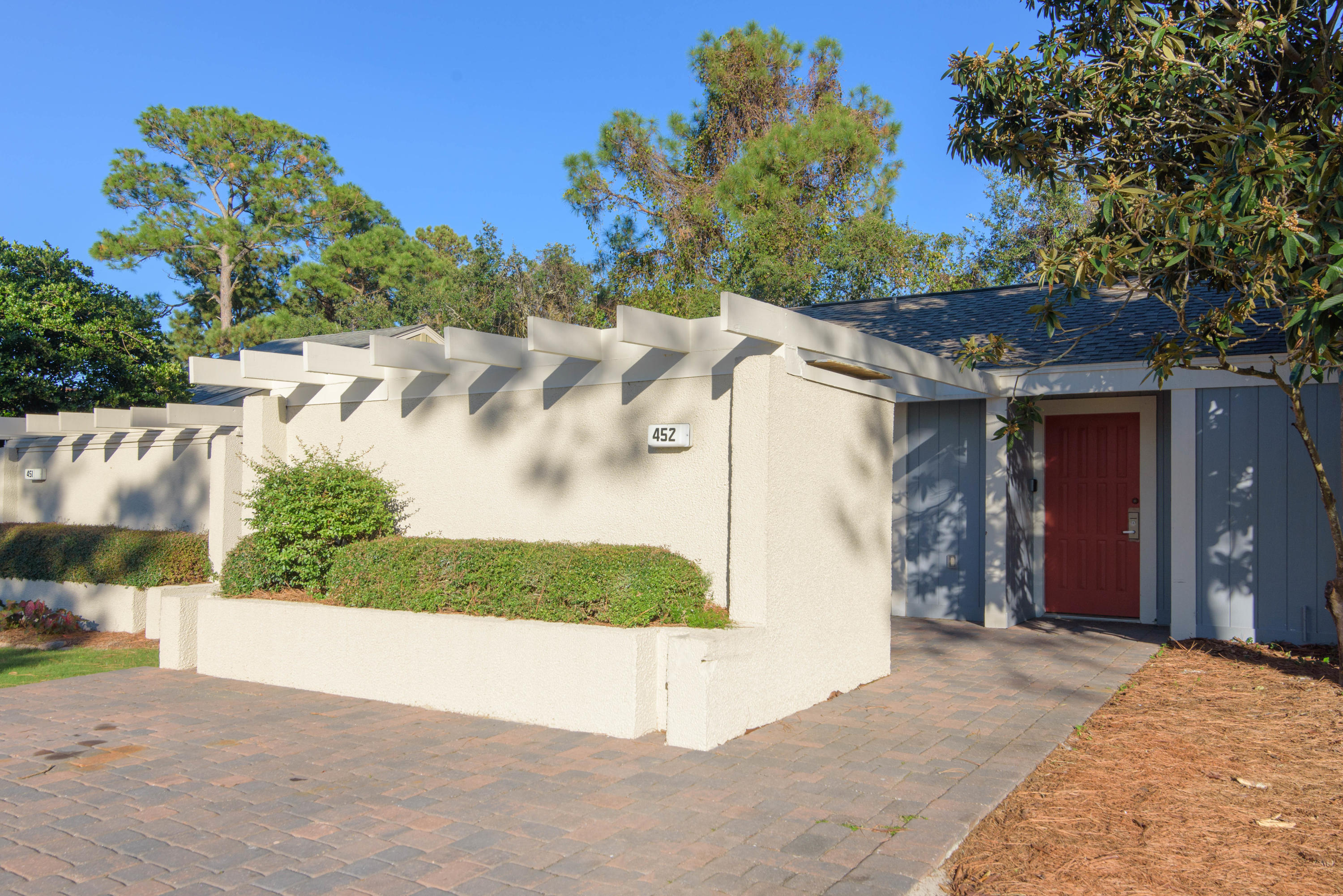 LINKSIDE VILLAGE UNIT 1 - Residential