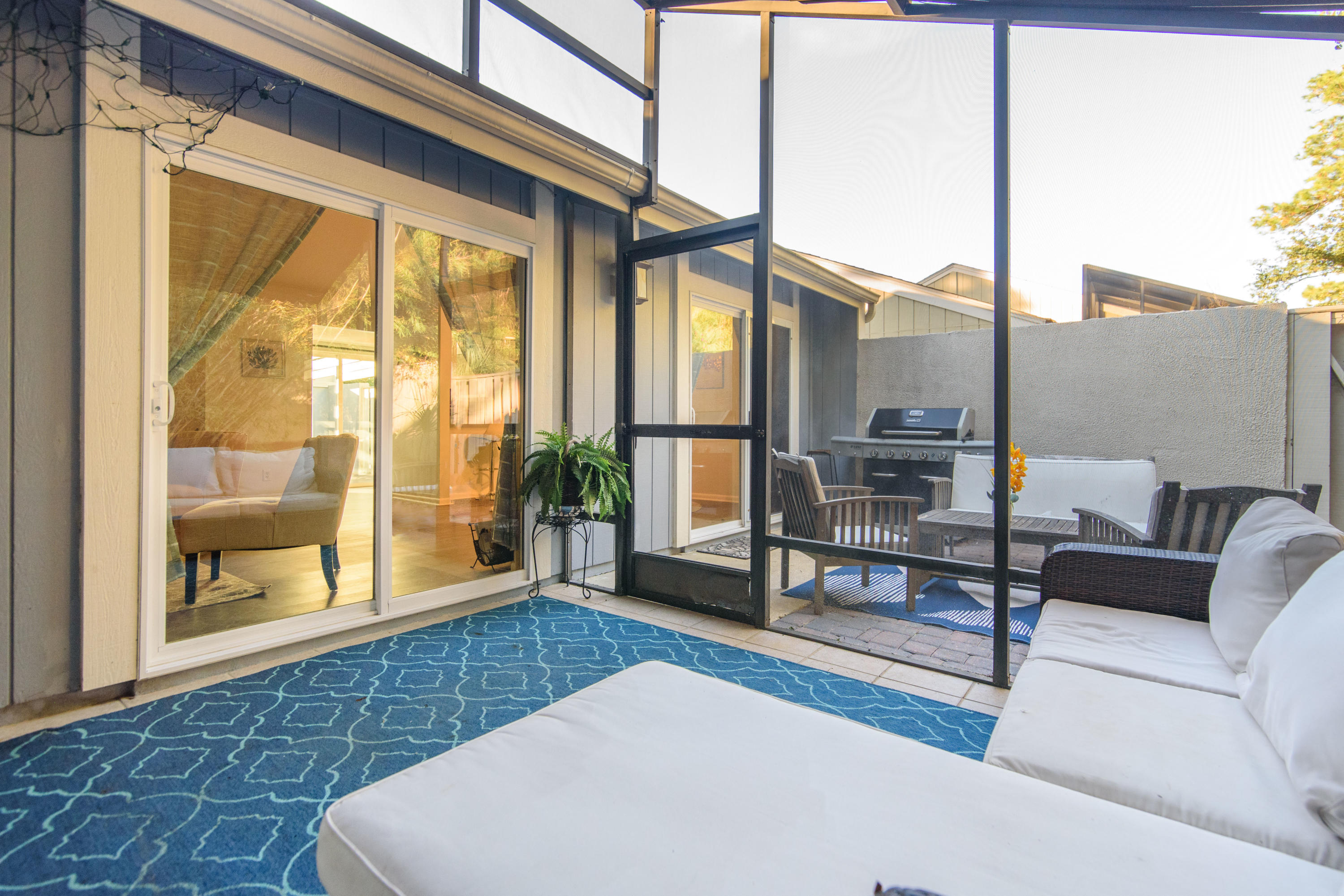 LINKSIDE VILLAGE UNIT 1 - Residential