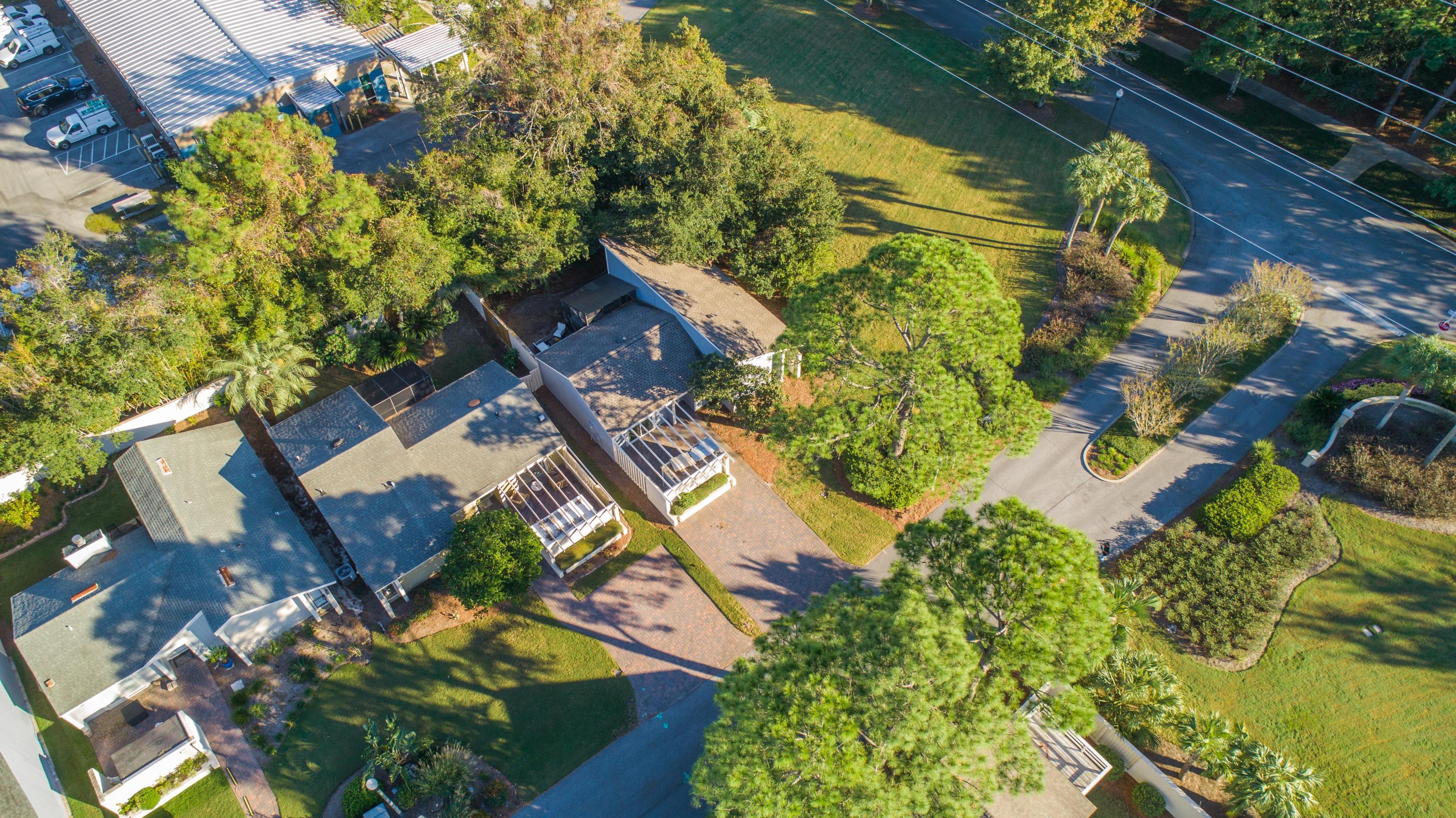 LINKSIDE VILLAGE UNIT 1 - Residential