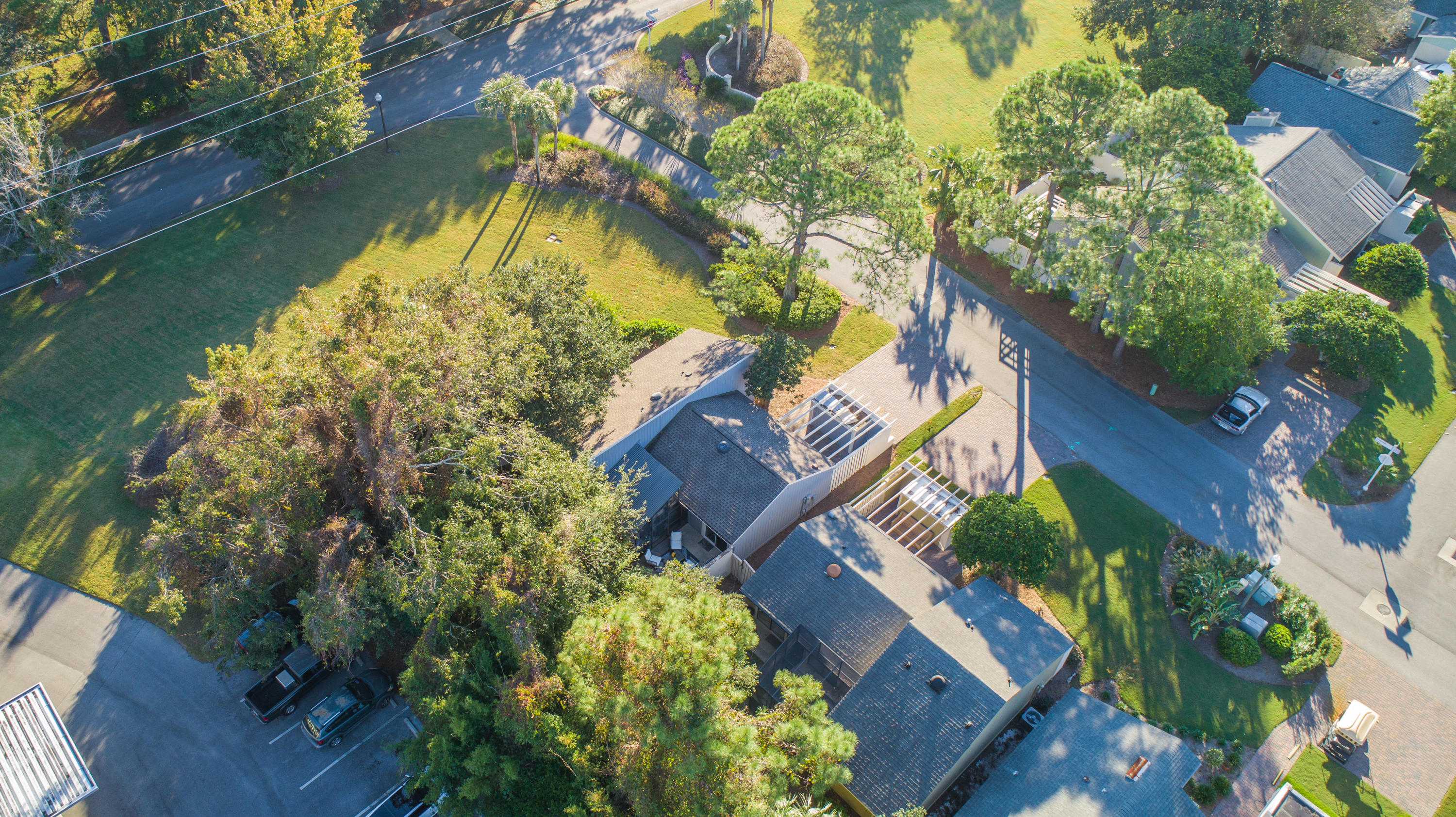 LINKSIDE VILLAGE UNIT 1 - Residential