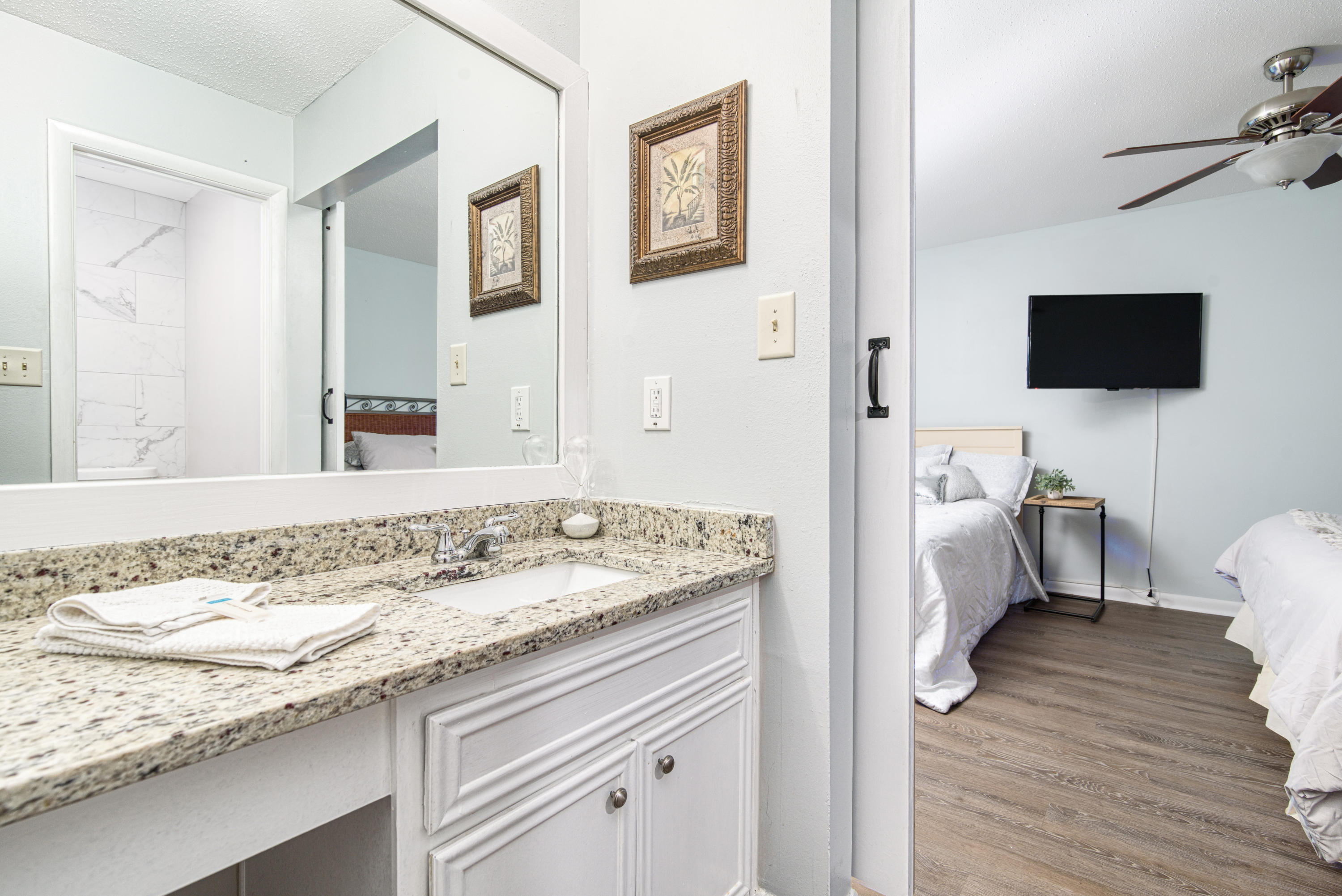 LINKSIDE VILLAGE UNIT 1 - Residential