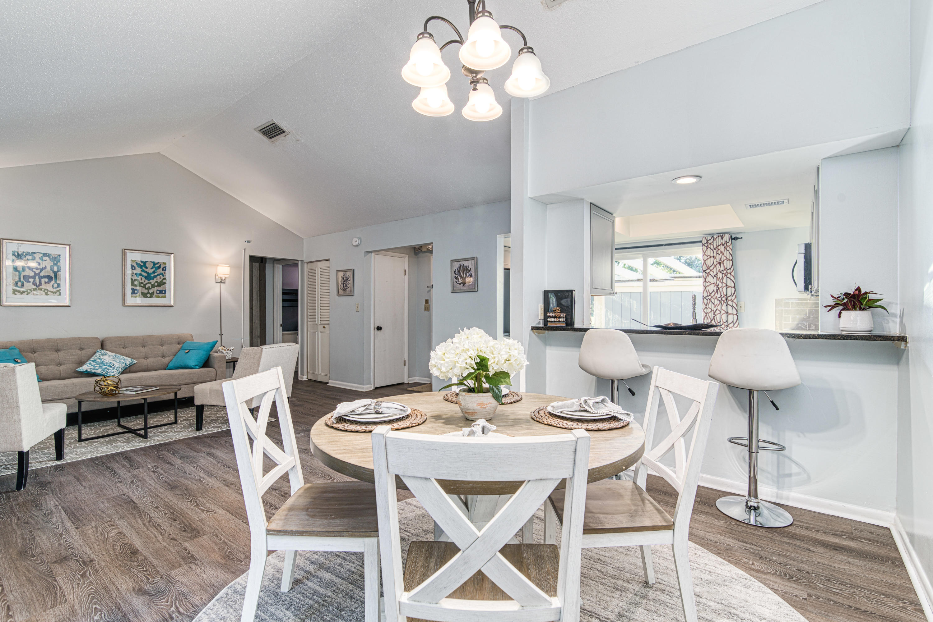 LINKSIDE VILLAGE UNIT 1 - Residential