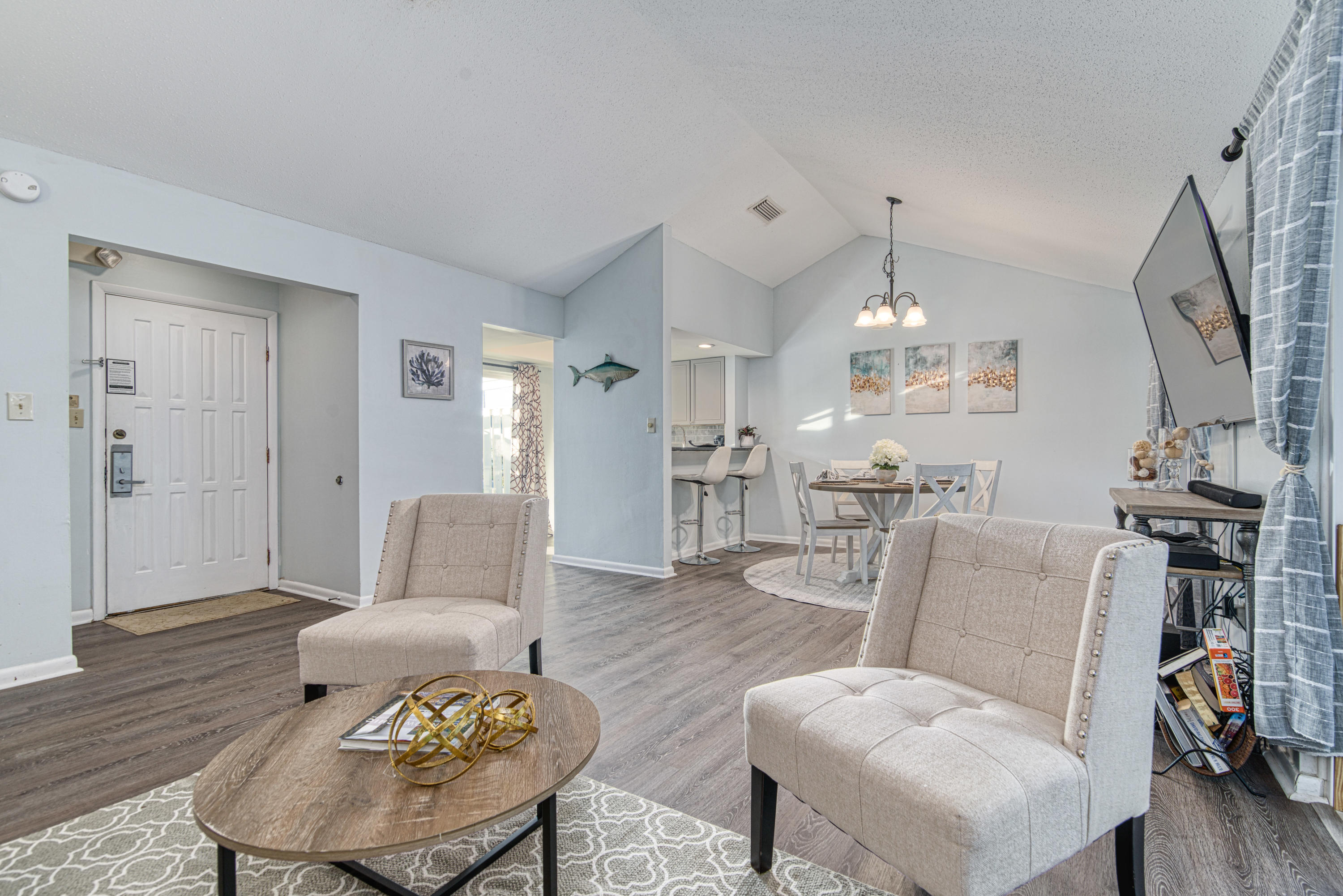 LINKSIDE VILLAGE UNIT 1 - Residential