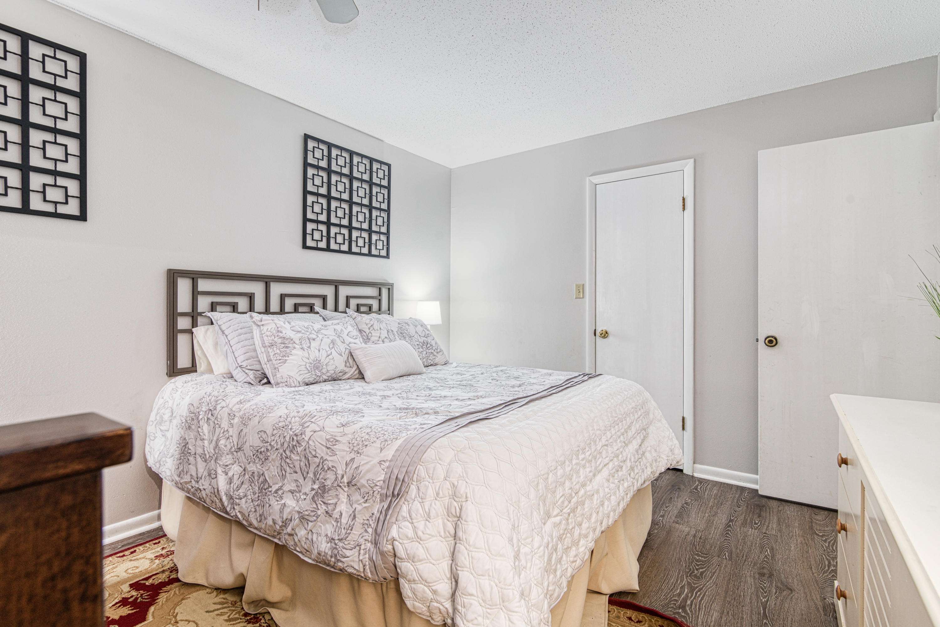 LINKSIDE VILLAGE UNIT 1 - Residential