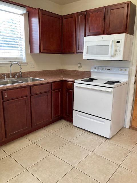 KELLYS 3RD ADDN TO DESTIN - Residential Lease