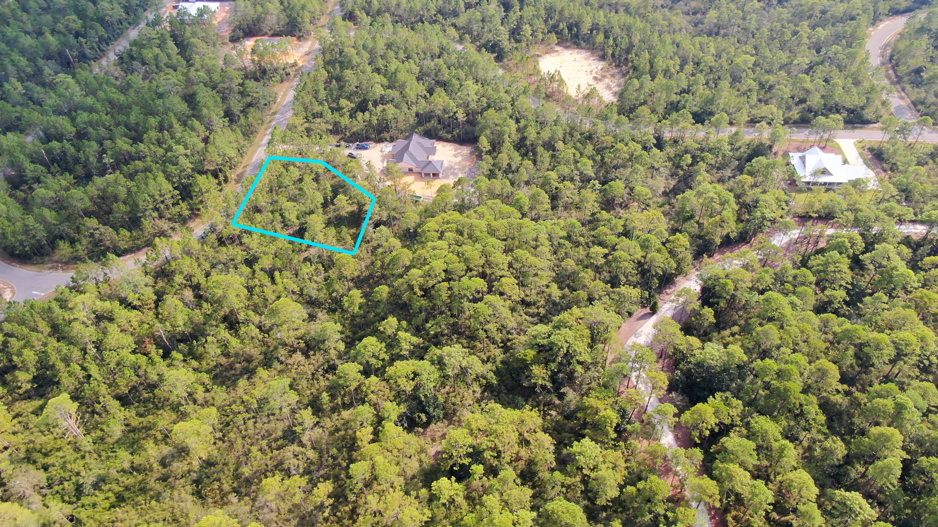 SECLUSION BAY - Land