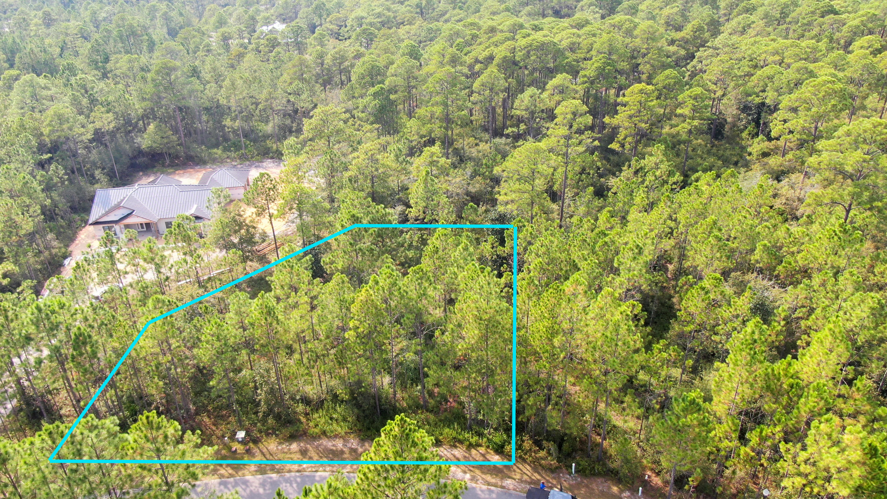 SECLUSION BAY - Land