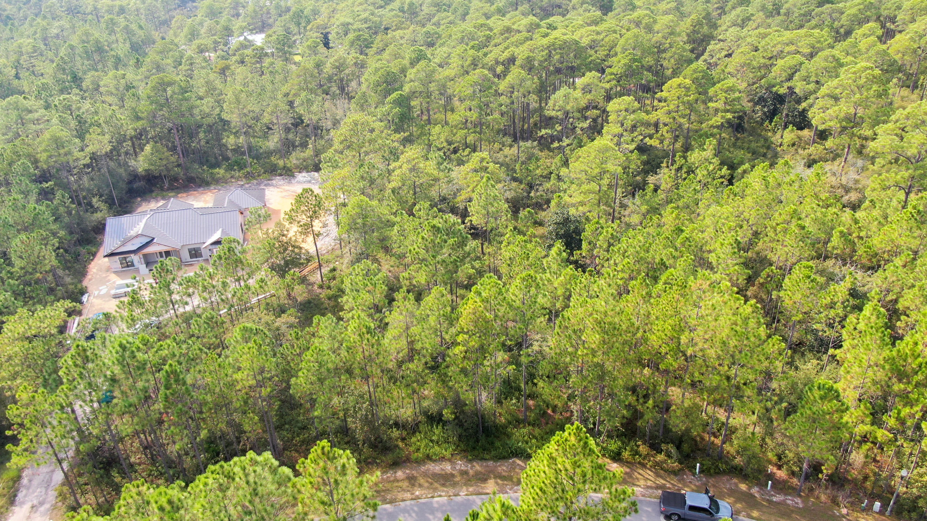 SECLUSION BAY - Land