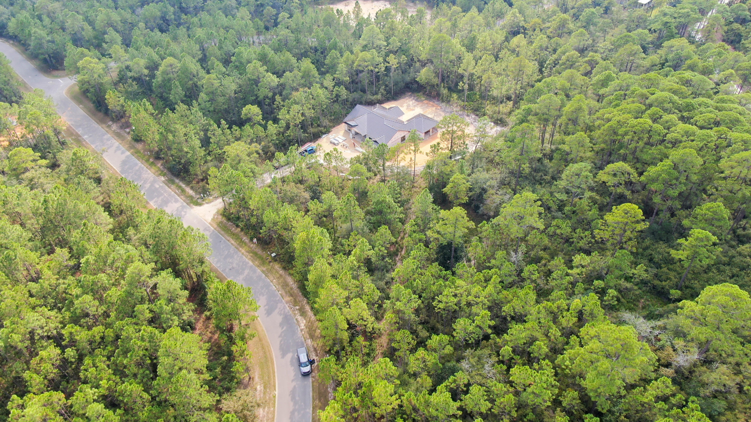 SECLUSION BAY - Land