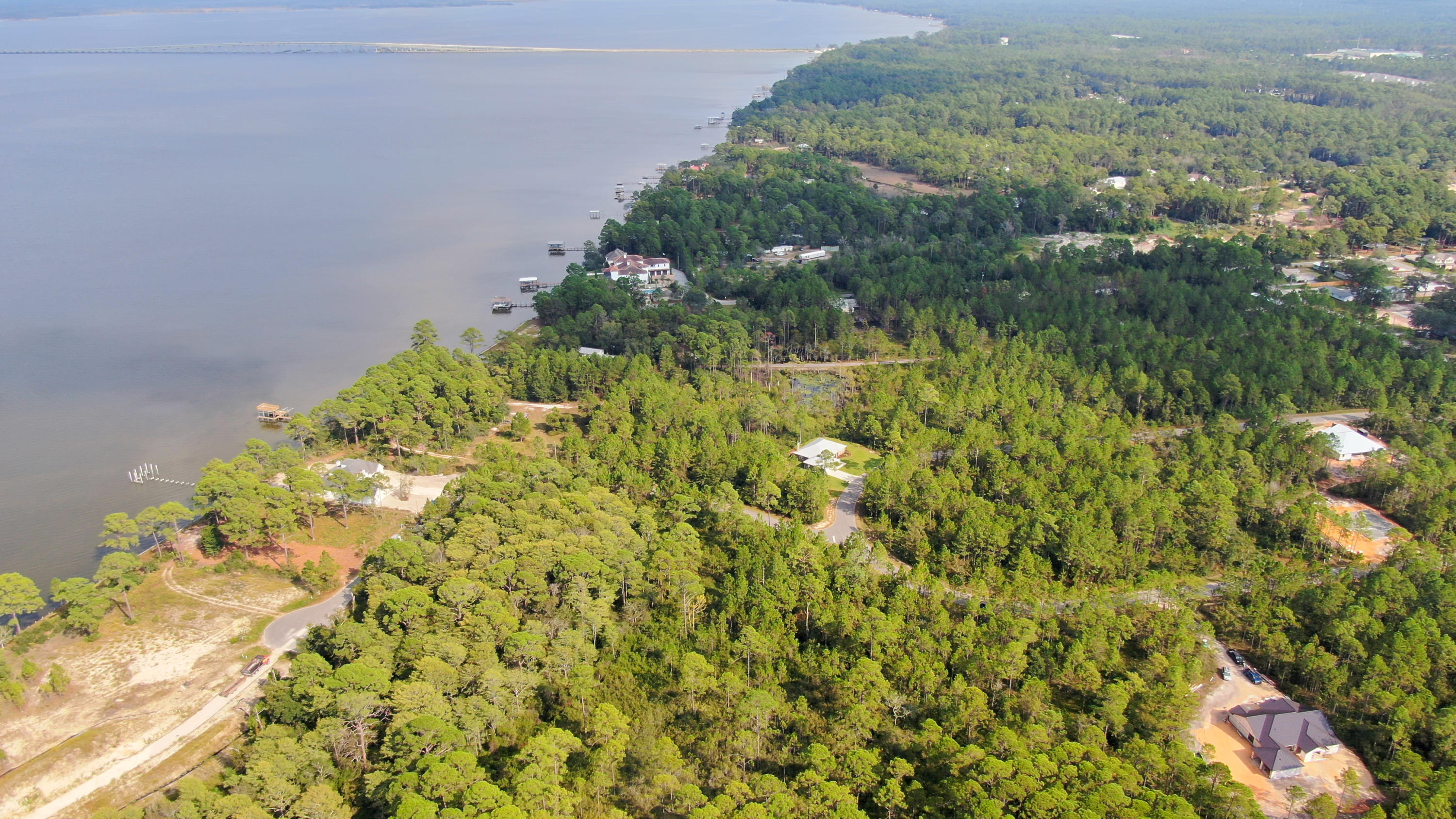 SECLUSION BAY - Land