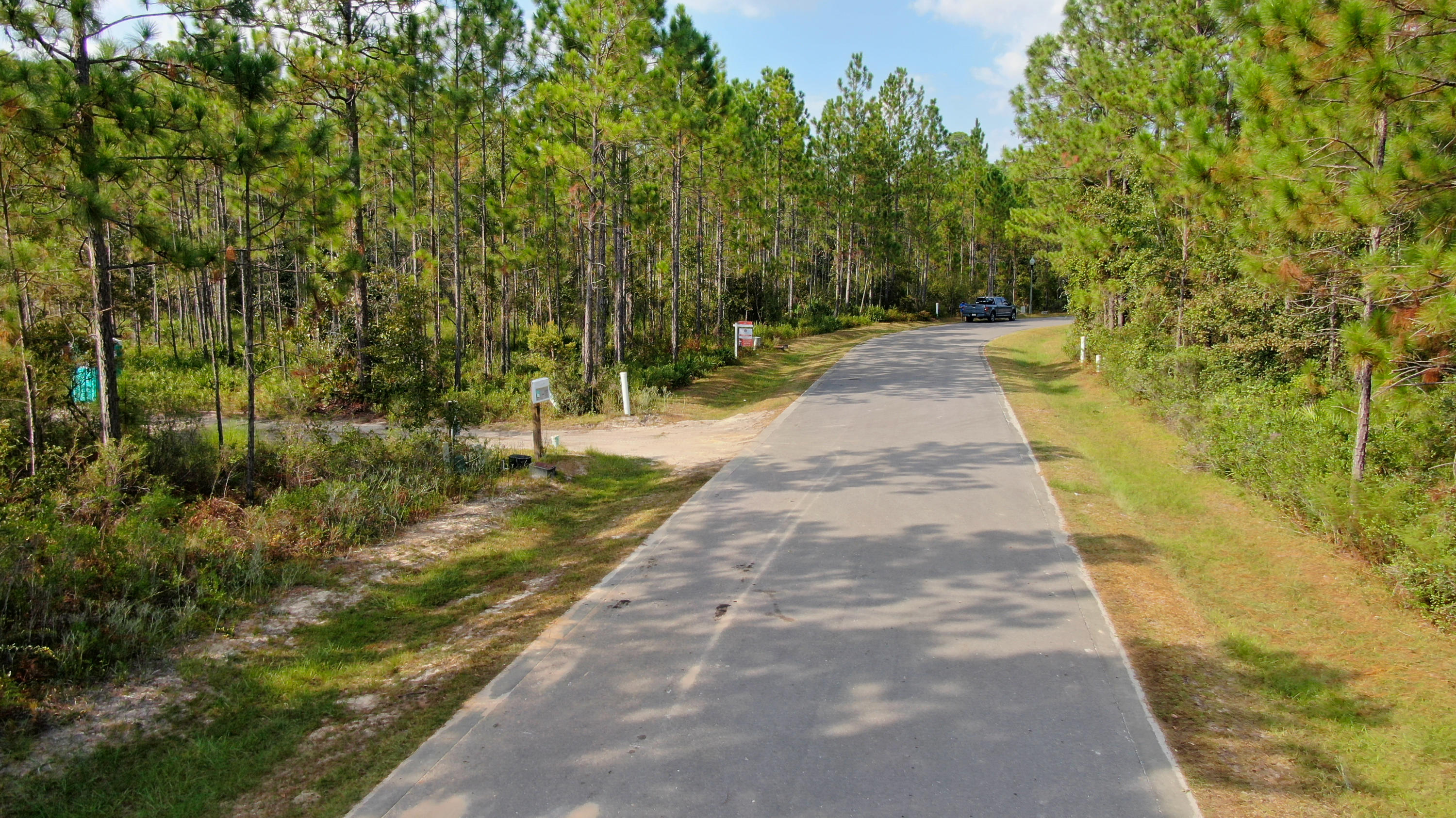 SECLUSION BAY - Land