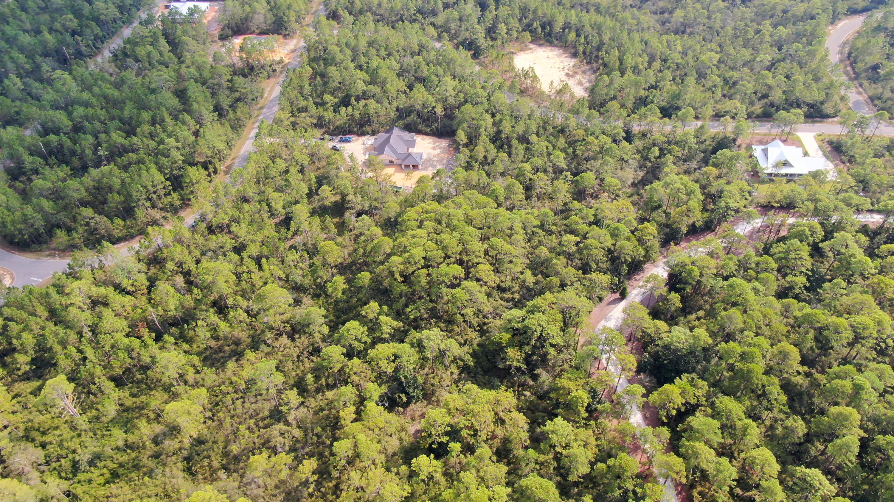 SECLUSION BAY - Land