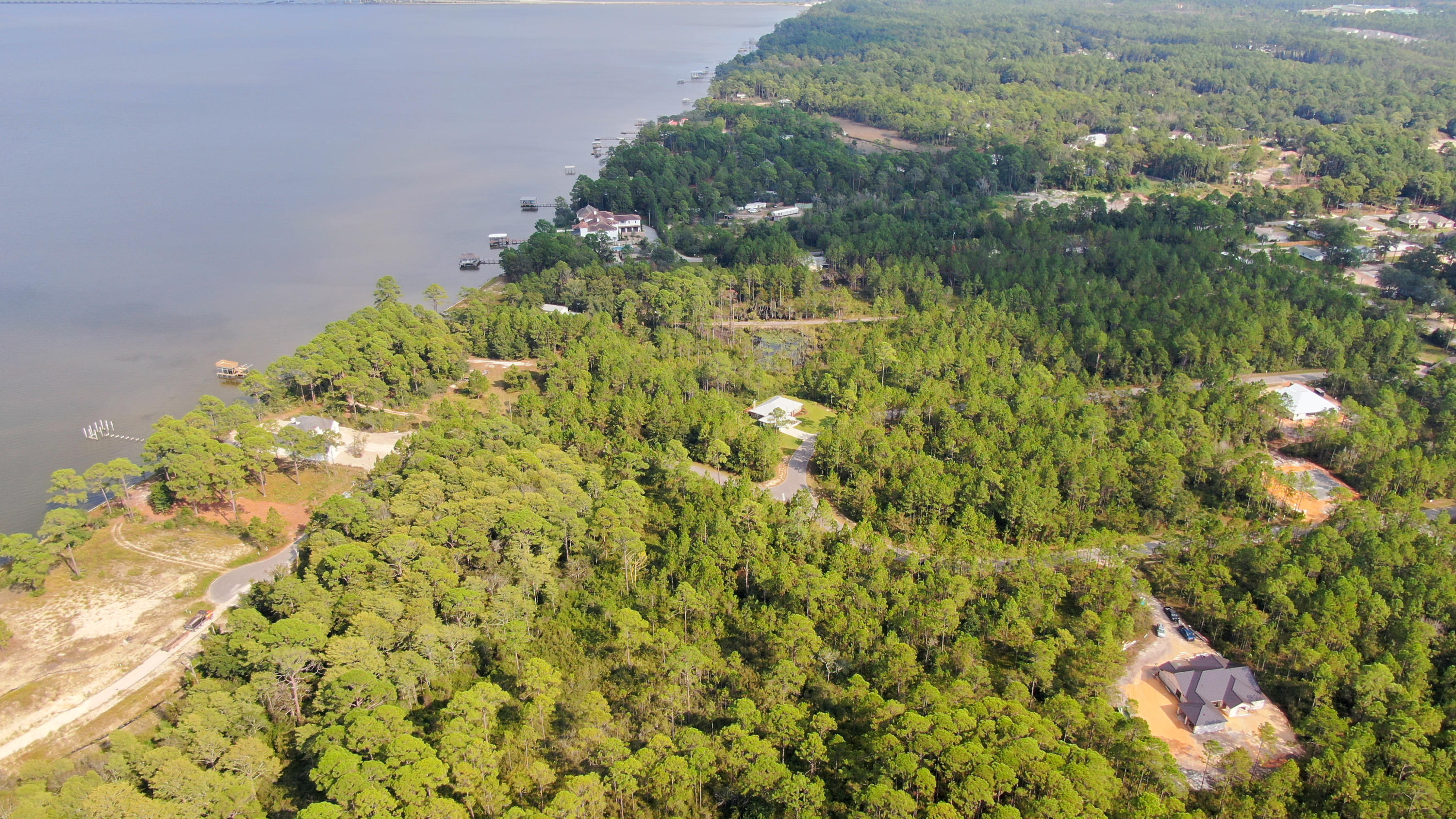 SECLUSION BAY - Land