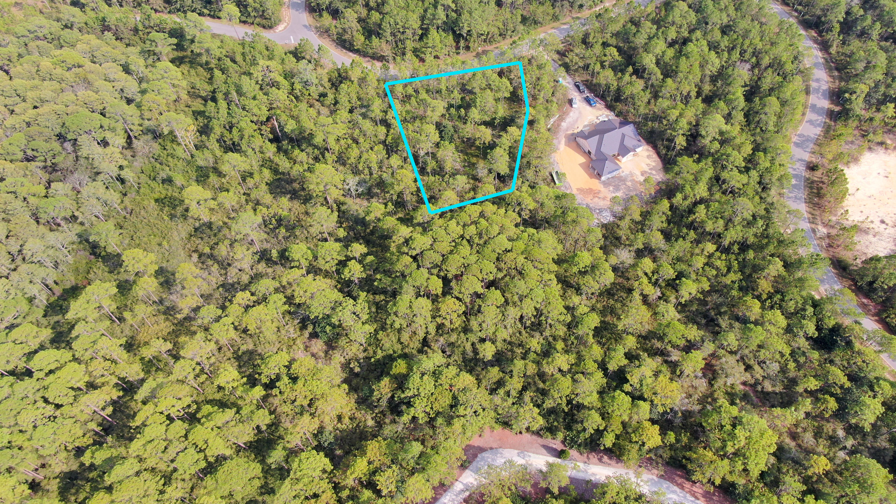 SECLUSION BAY - Land