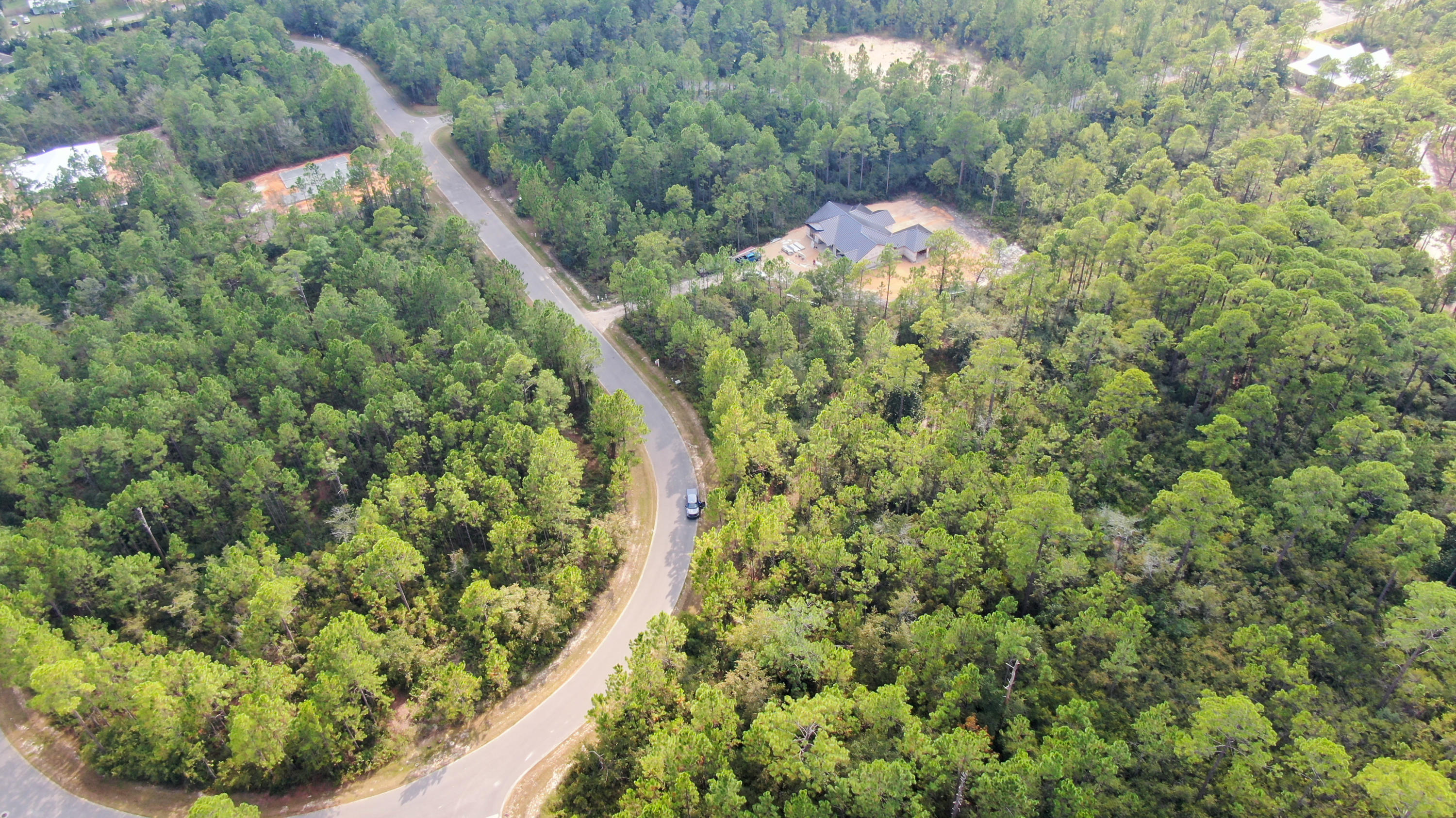 SECLUSION BAY - Land