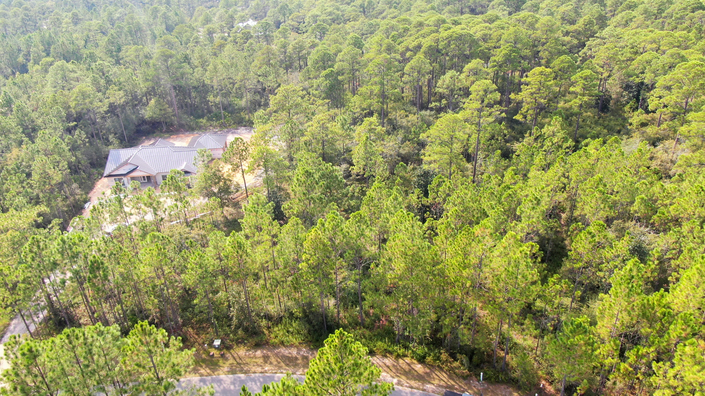 SECLUSION BAY - Land