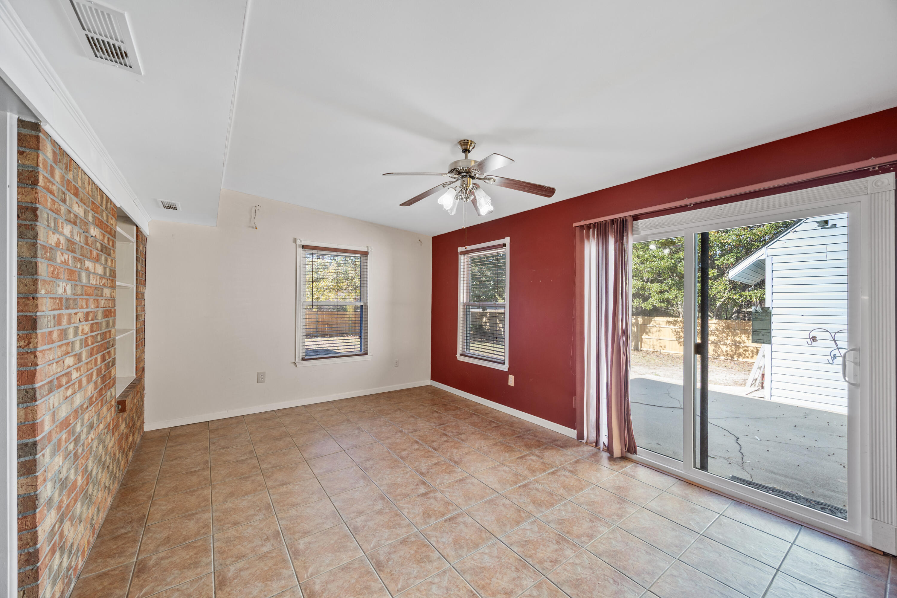 PINEWOOD ESTATES - Residential