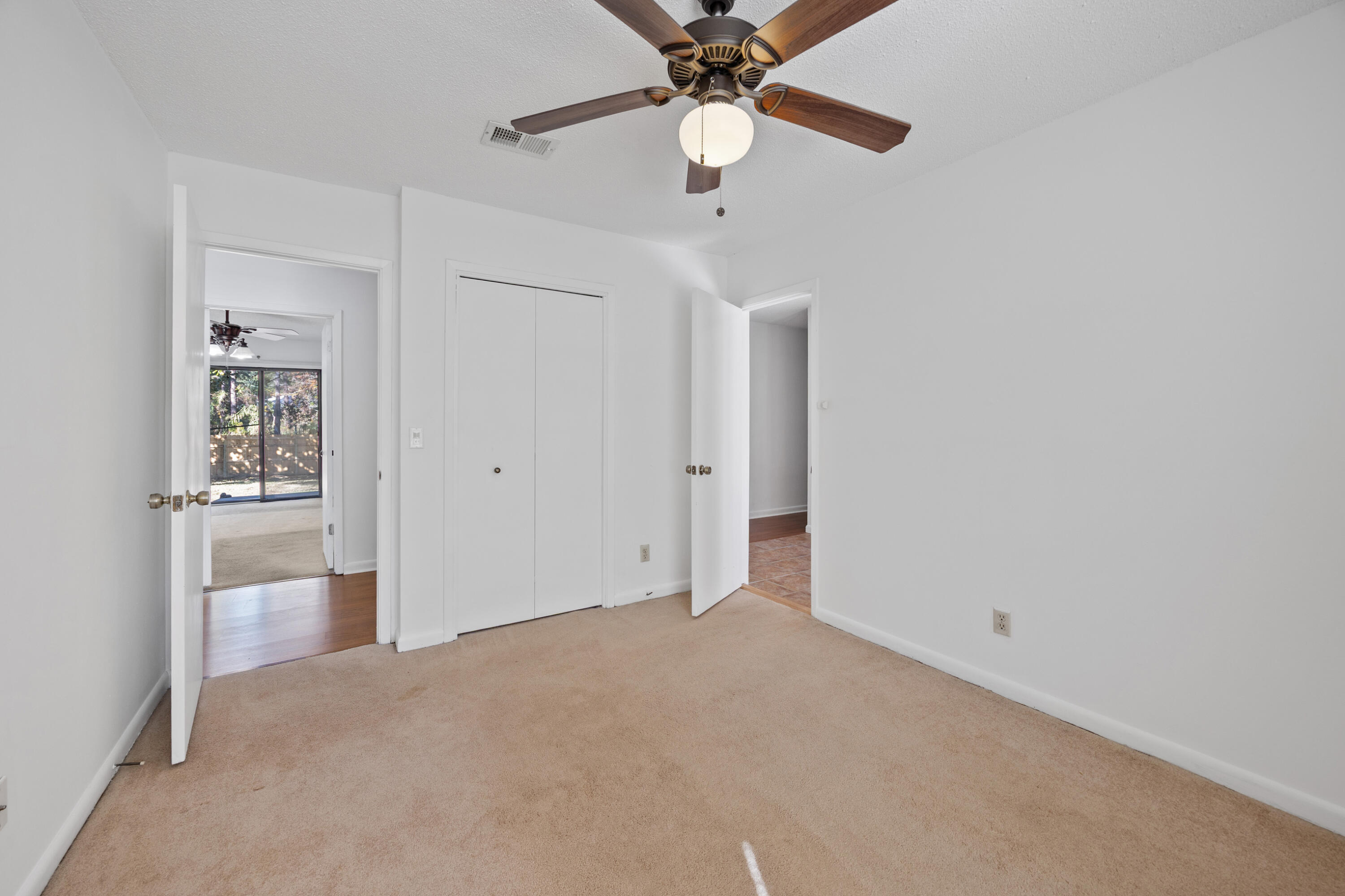 PINEWOOD ESTATES - Residential