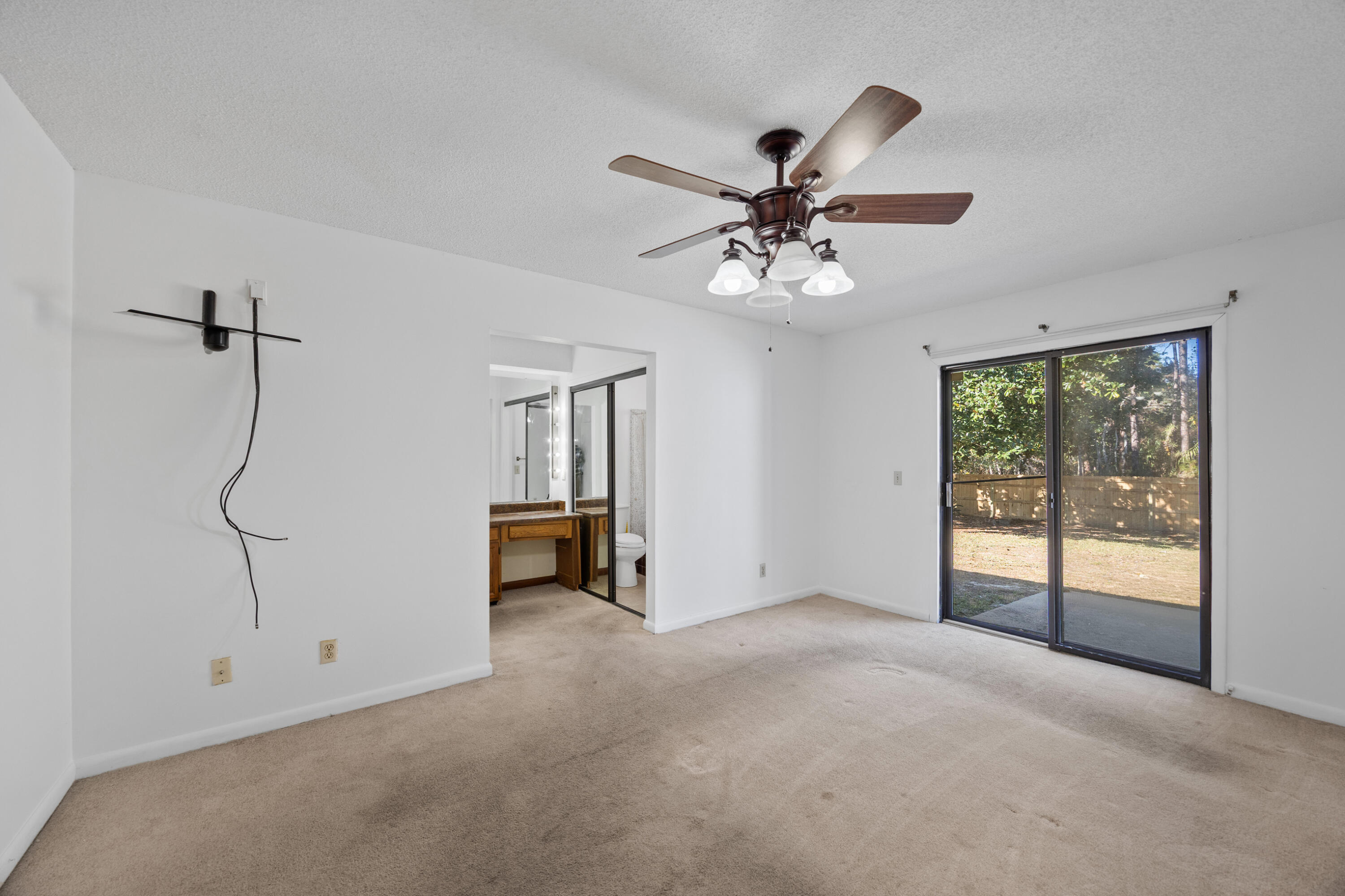 PINEWOOD ESTATES - Residential