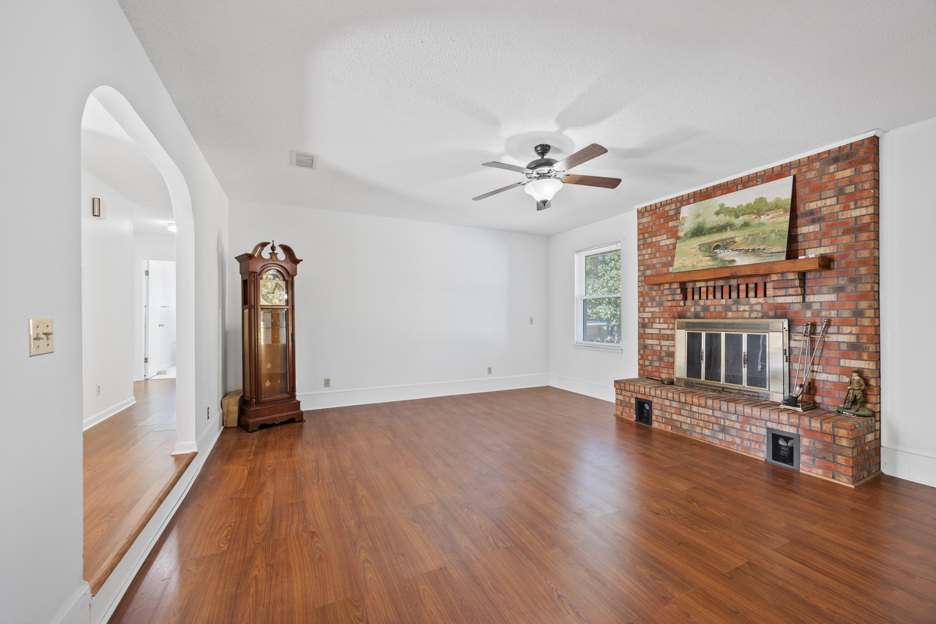 PINEWOOD ESTATES - Residential