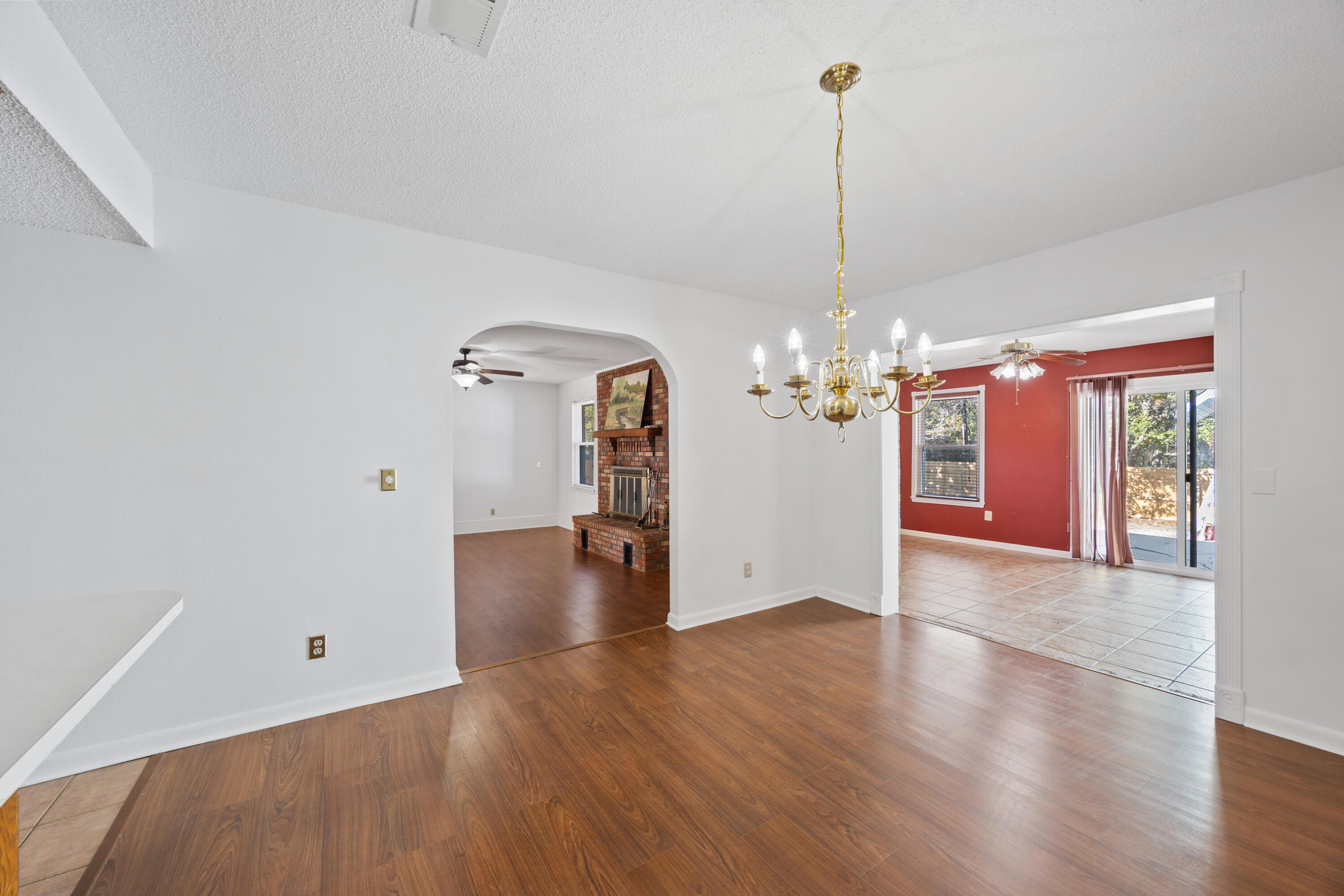 PINEWOOD ESTATES - Residential