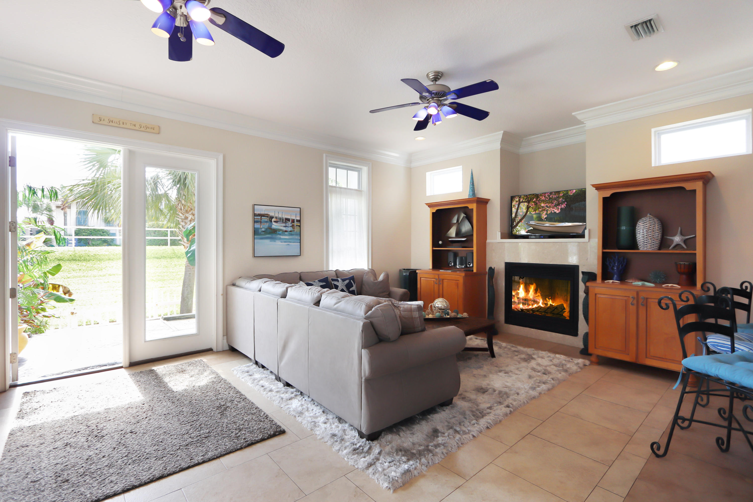 CRYSTAL SHORES - Residential