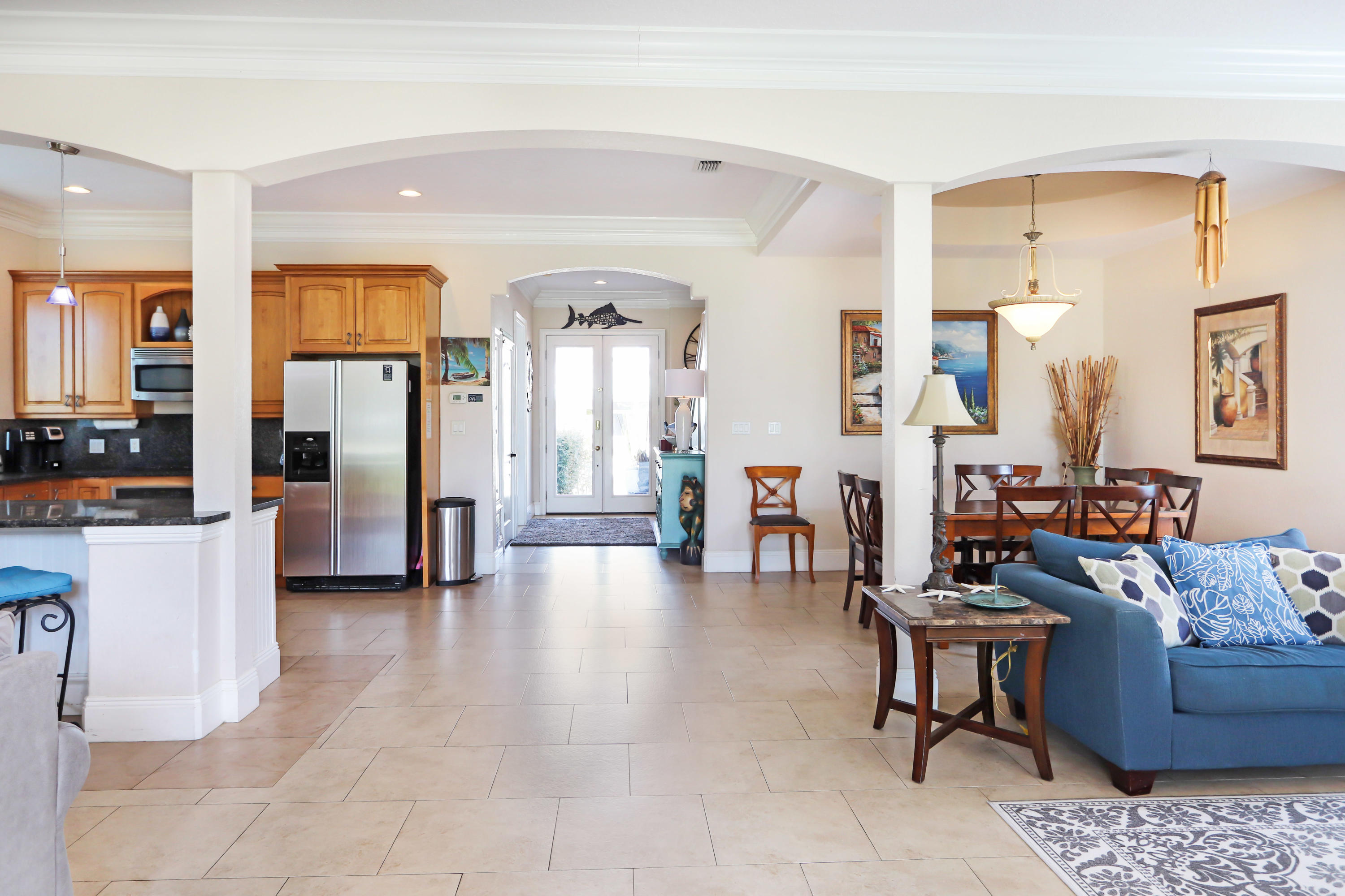 CRYSTAL SHORES - Residential