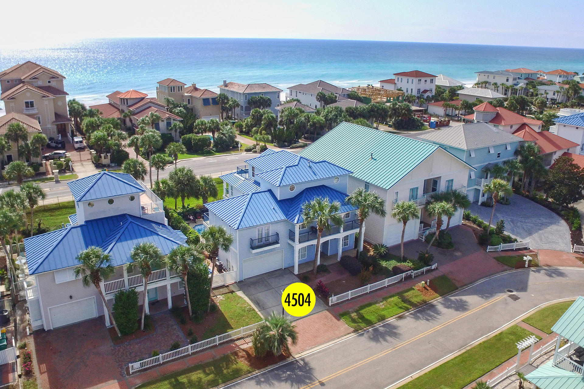 CRYSTAL SHORES - Residential