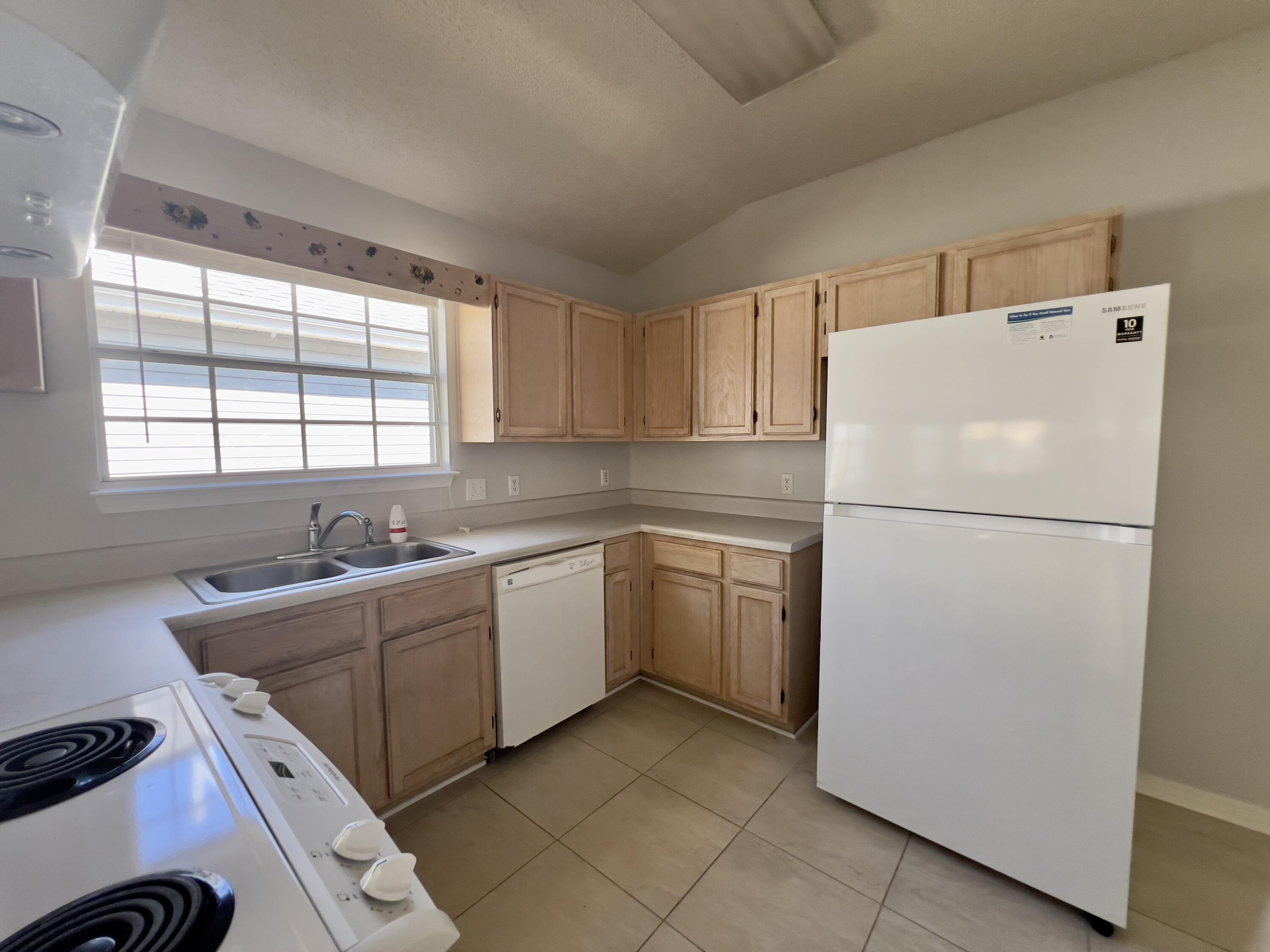THE COTTAGES AT GRANDPOINTE PHASE II - Residential