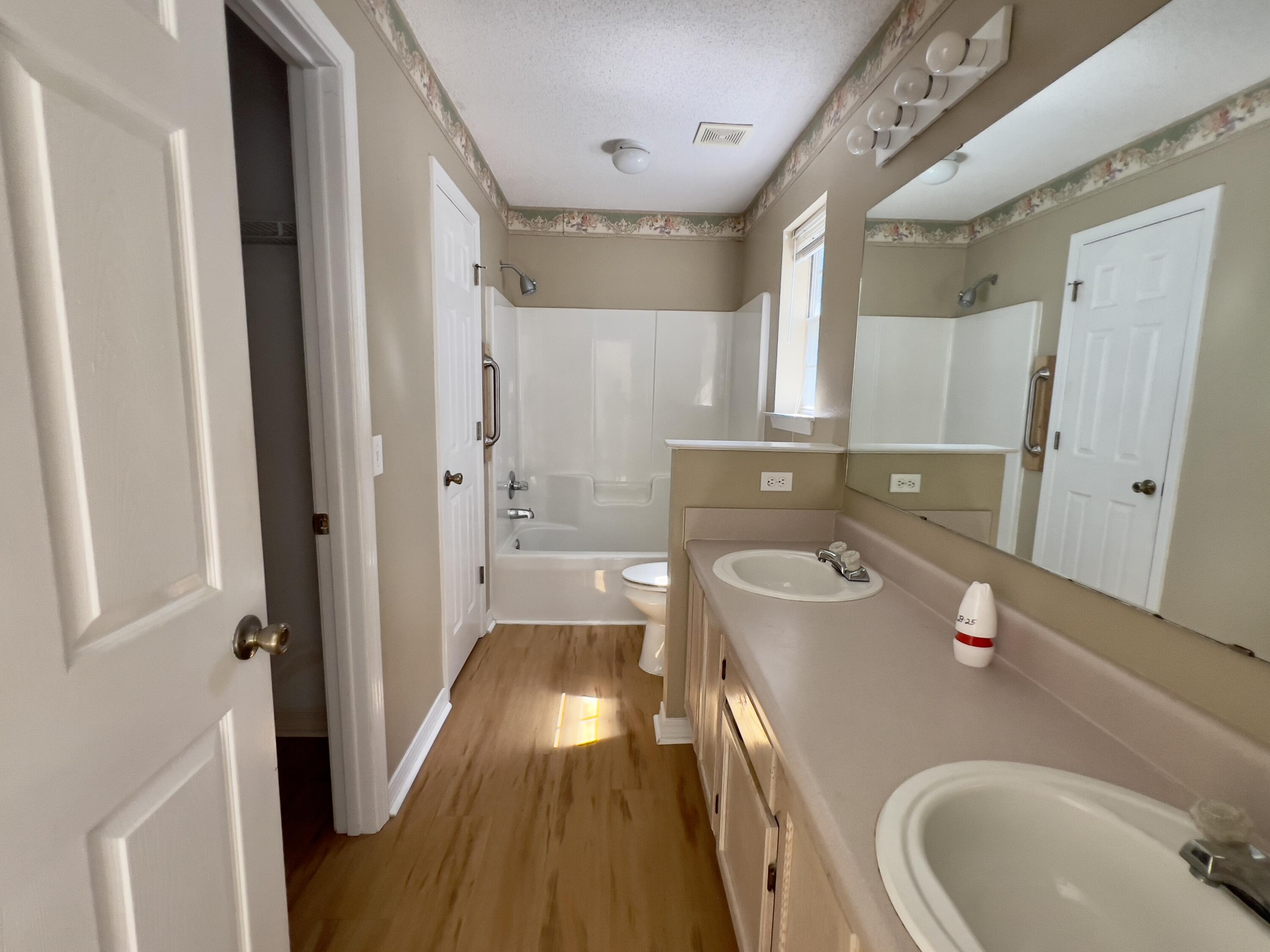 THE COTTAGES AT GRANDPOINTE PHASE II - Residential