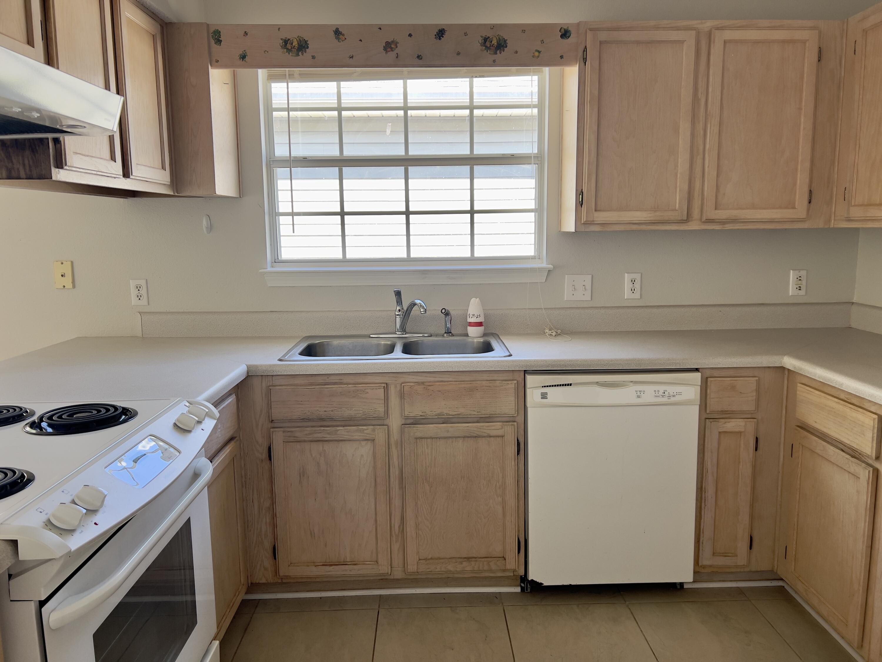 THE COTTAGES AT GRANDPOINTE PHASE II - Residential