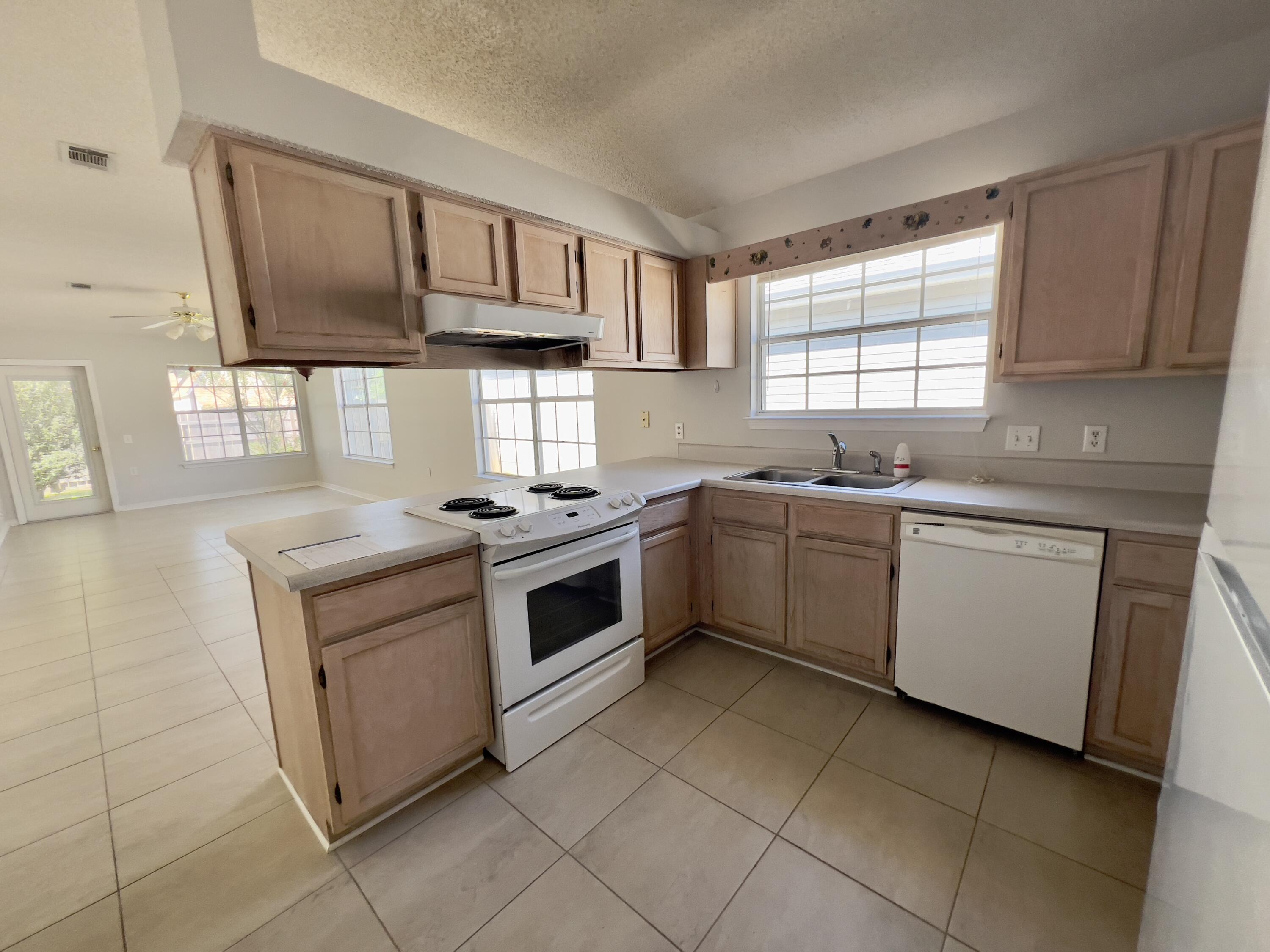 THE COTTAGES AT GRANDPOINTE PHASE II - Residential
