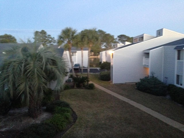 FINISTERRA CONDO - Residential