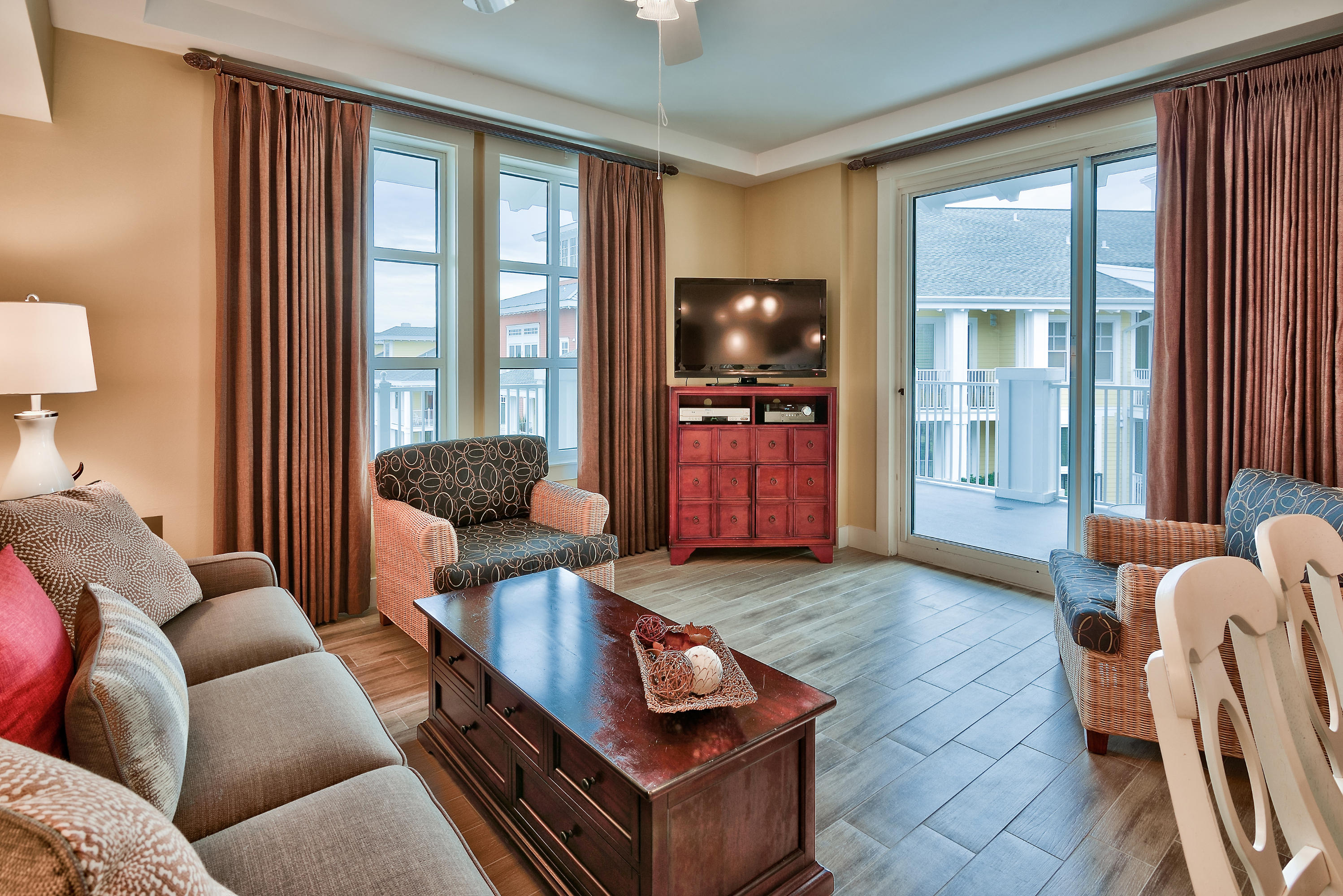 PILOT HOUSE - Residential