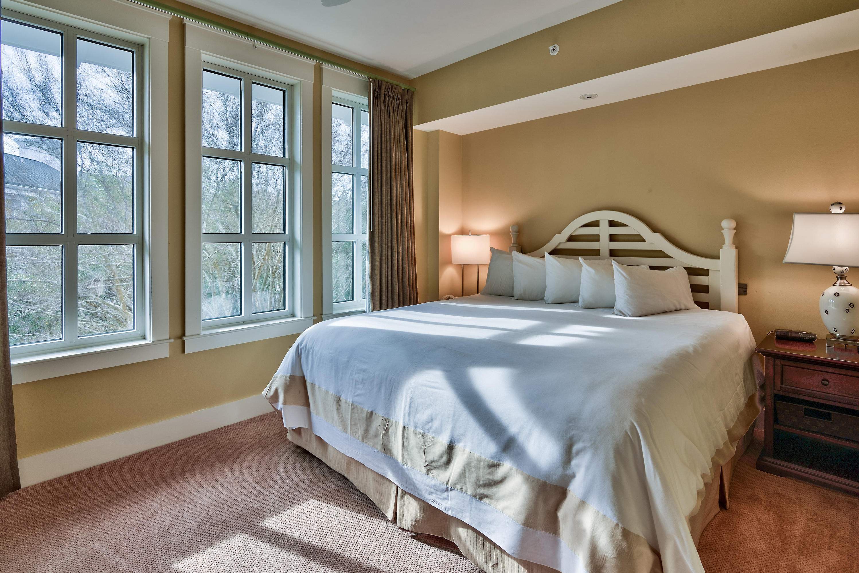 PILOT HOUSE - Residential