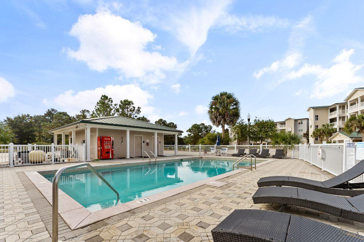 RESIDENCES AT ST JAMES BAY - Residential