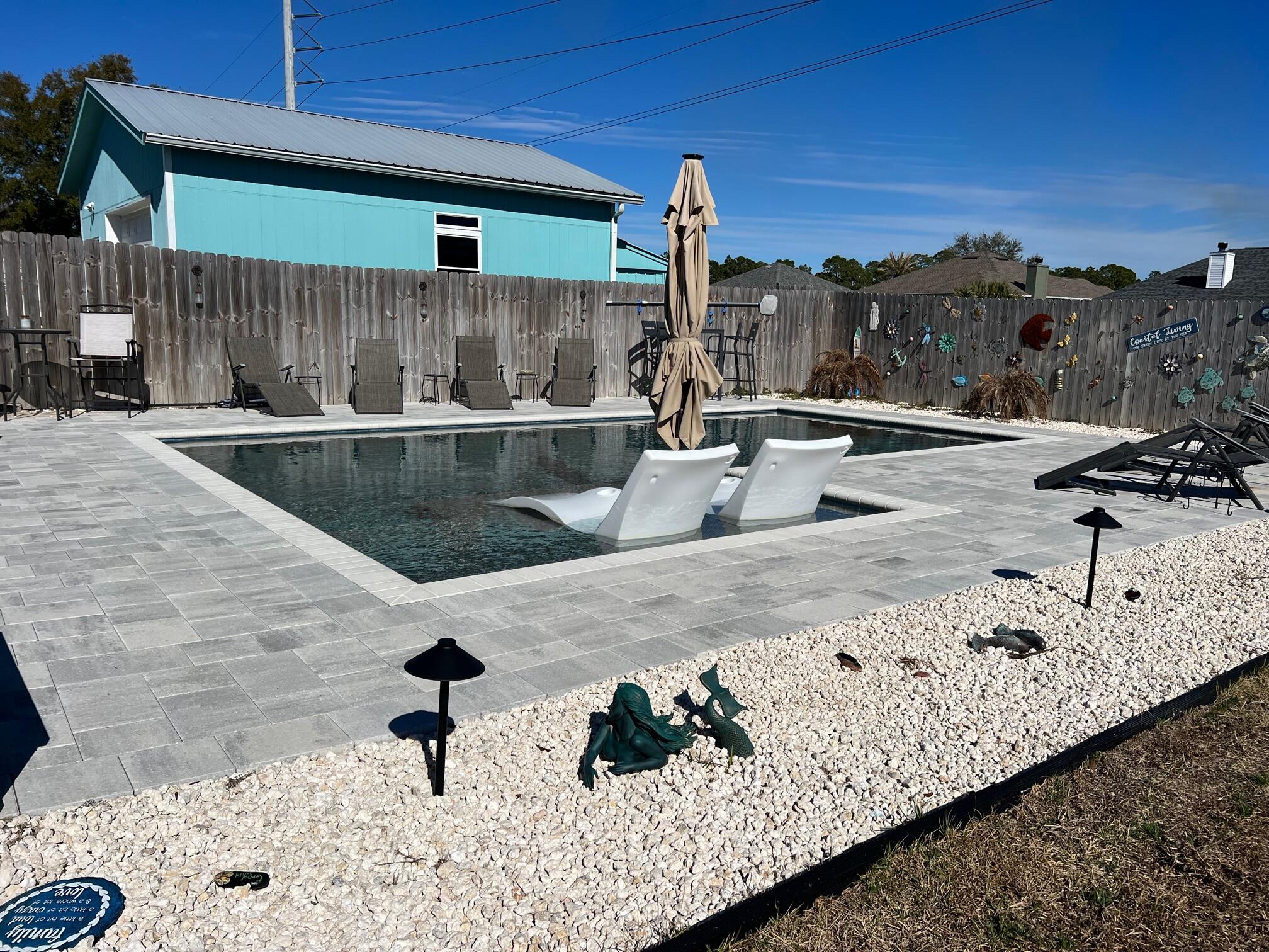 NORTH LAGOON OAKS - Residential