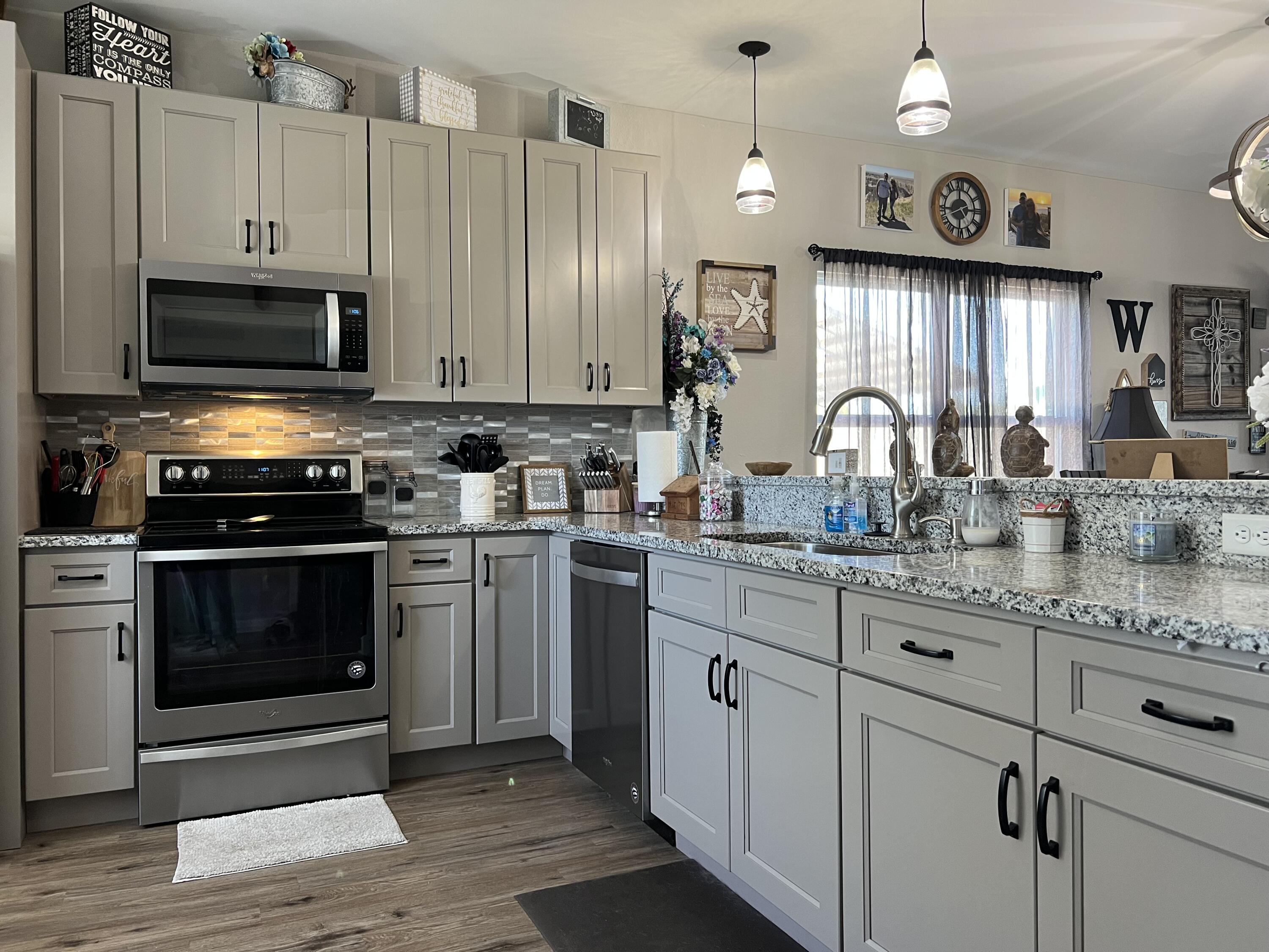 NORTH LAGOON OAKS - Residential