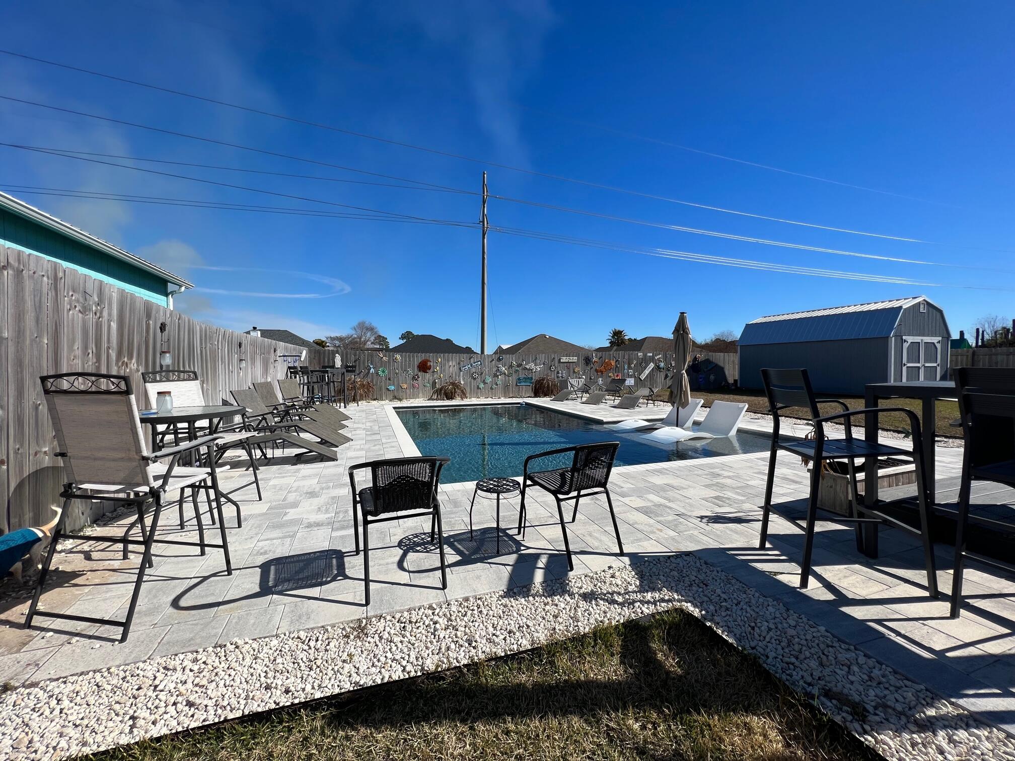 NORTH LAGOON OAKS - Residential