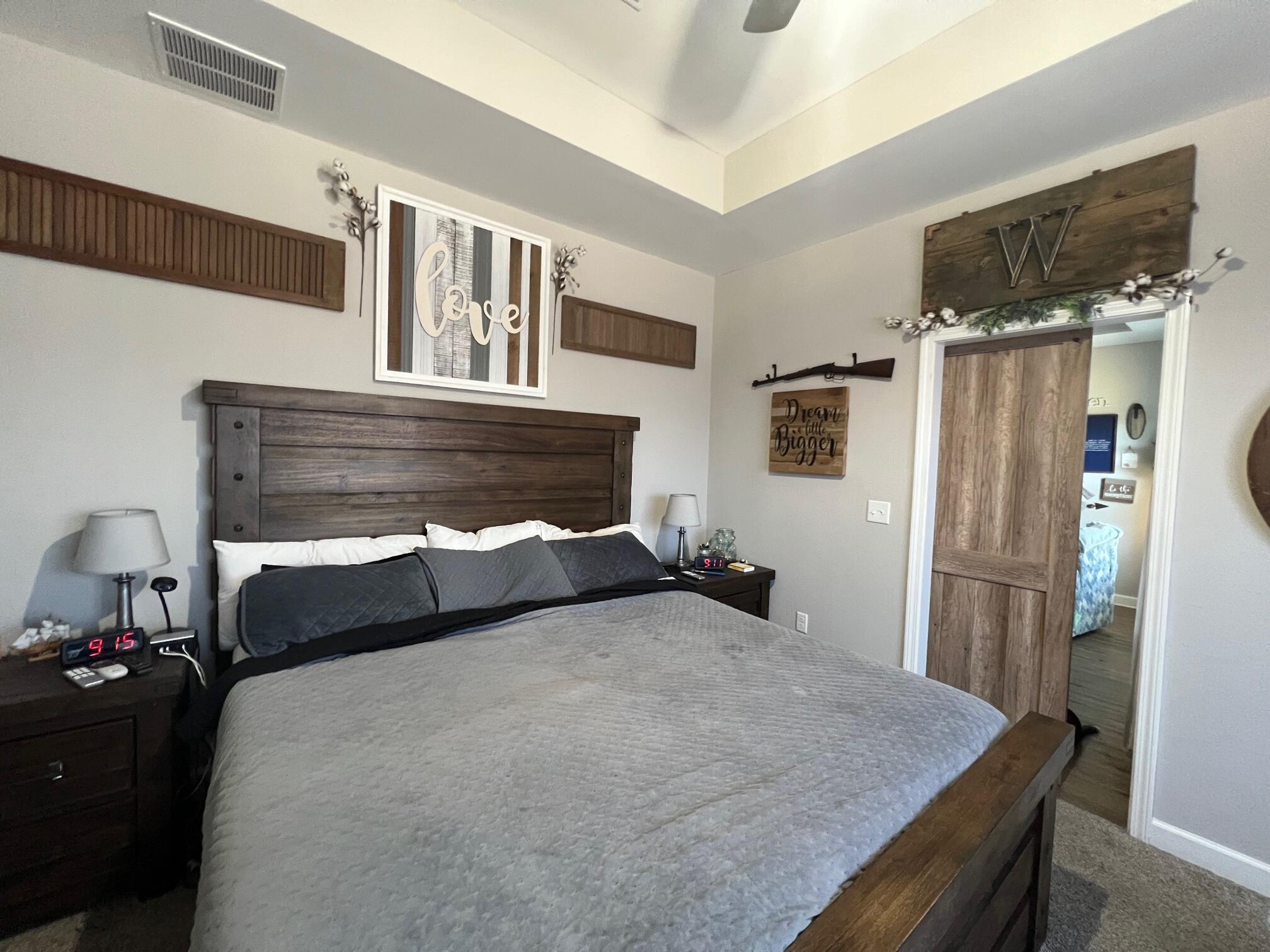 NORTH LAGOON OAKS - Residential