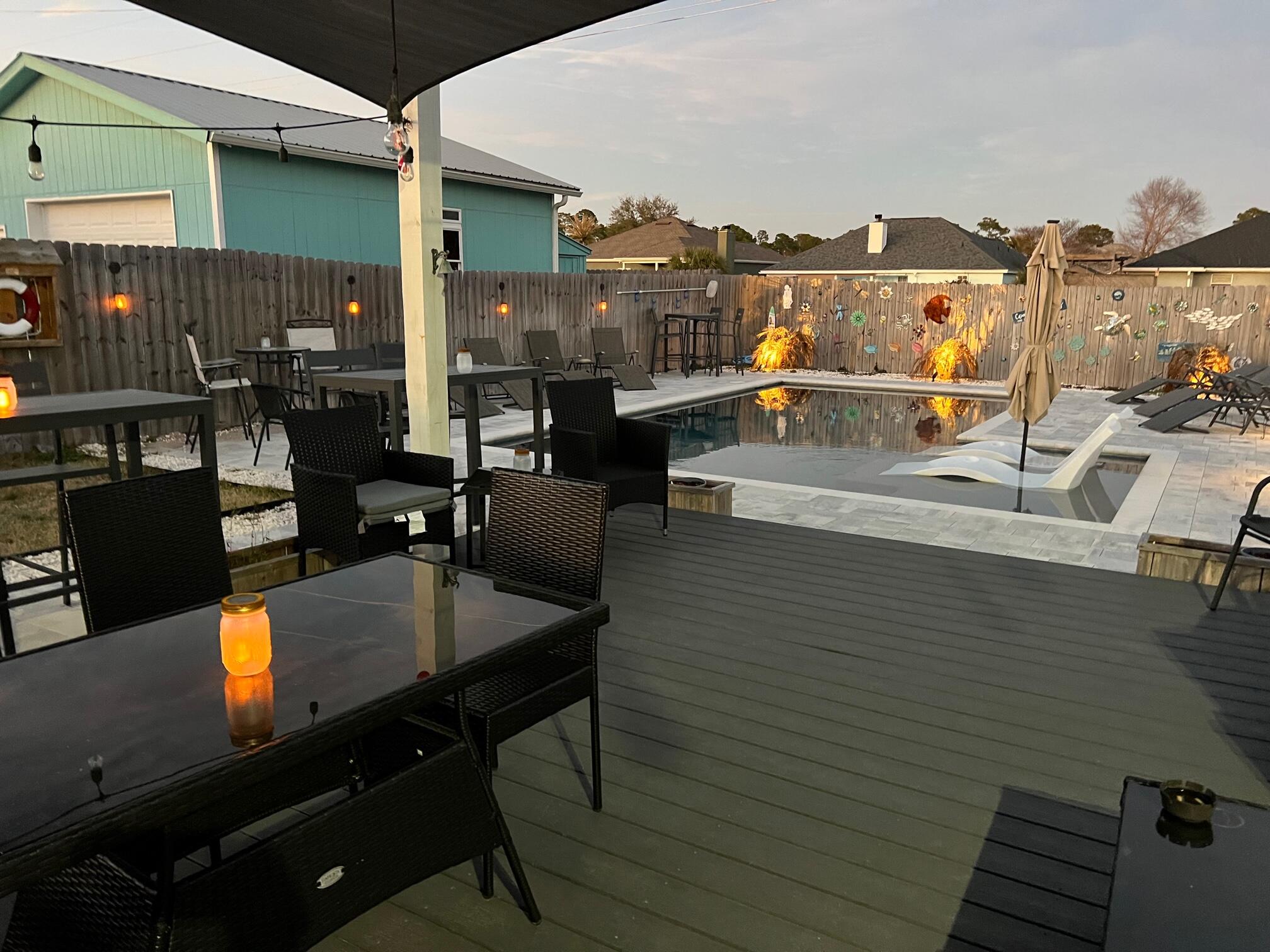 NORTH LAGOON OAKS - Residential