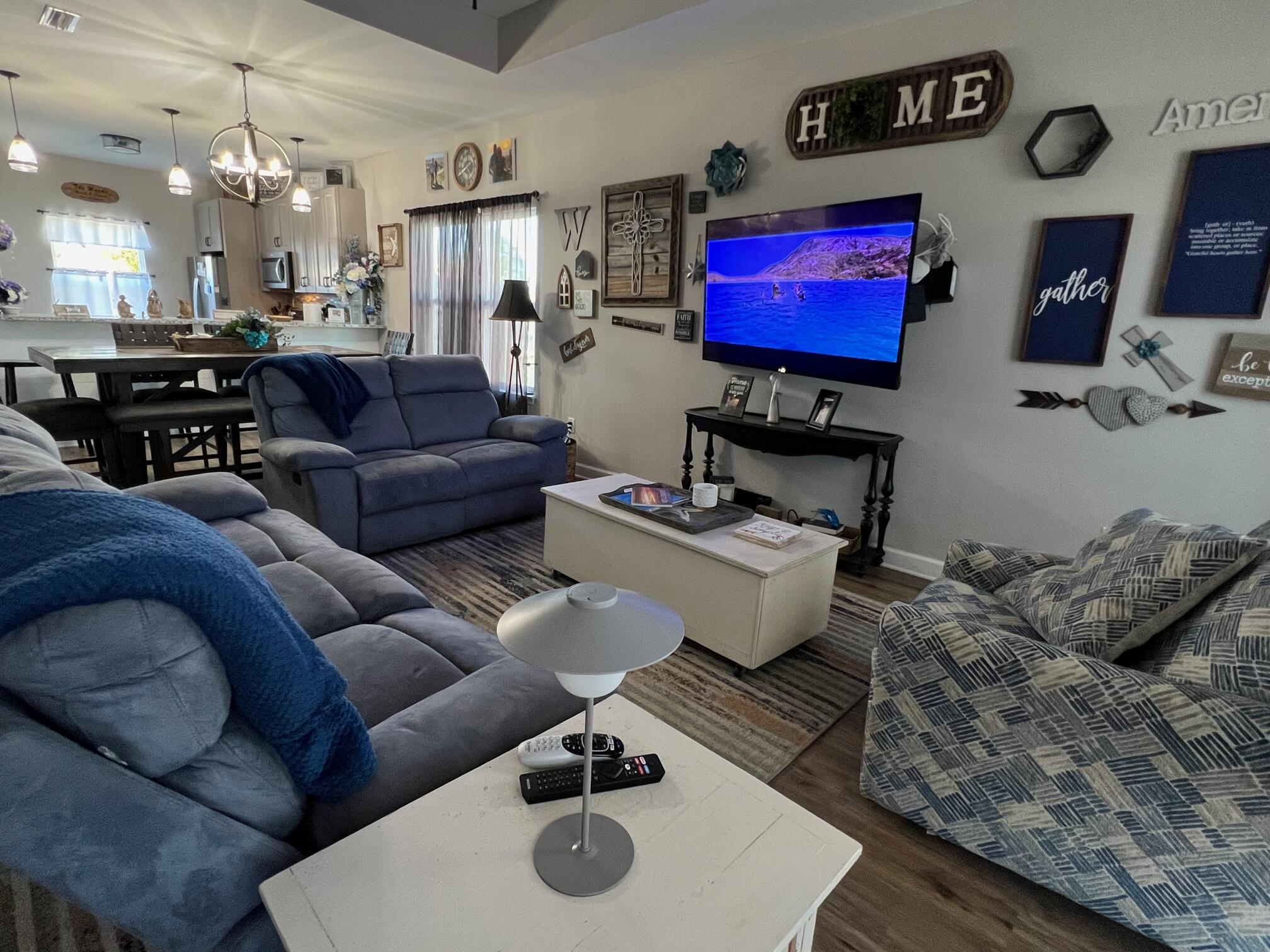 NORTH LAGOON OAKS - Residential