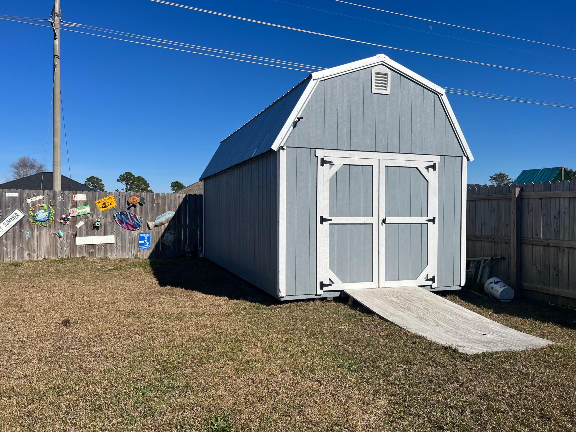 NORTH LAGOON OAKS - Residential